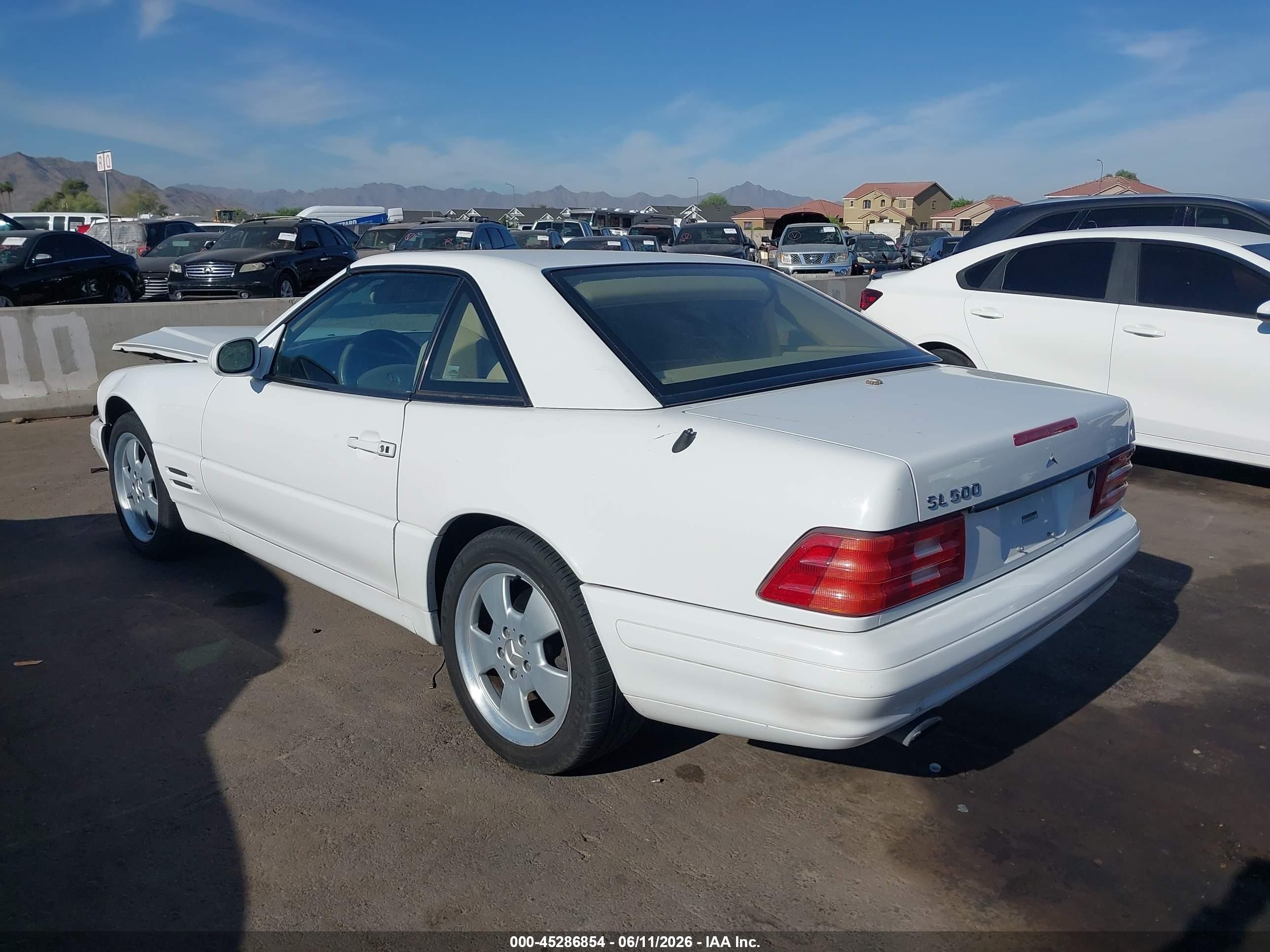 2000 Mercedes-benz Sl 500   Белый vin: WDBFA68F1YF194452