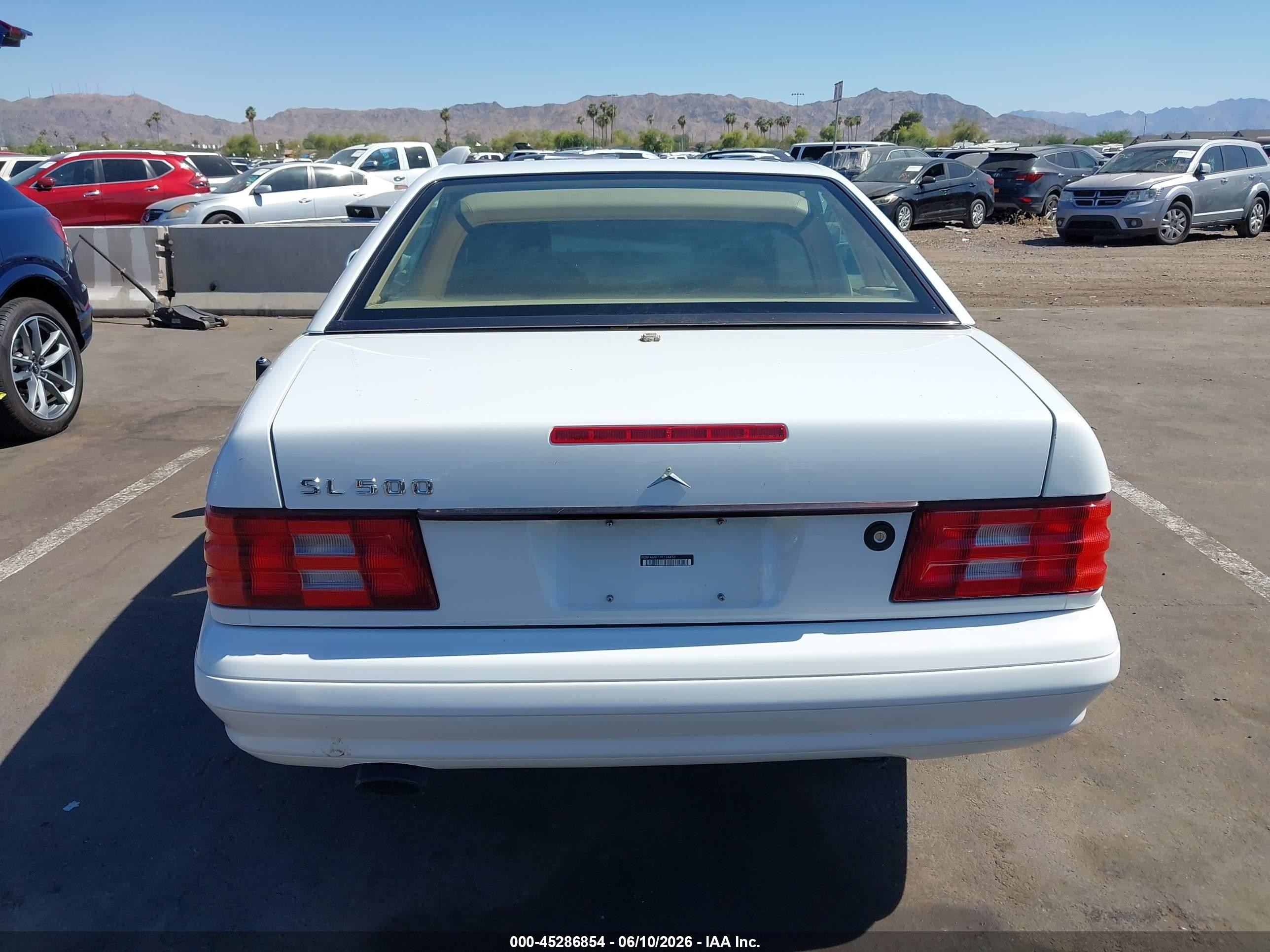 2000 Mercedes-benz Sl 500   Белый vin: WDBFA68F1YF194452