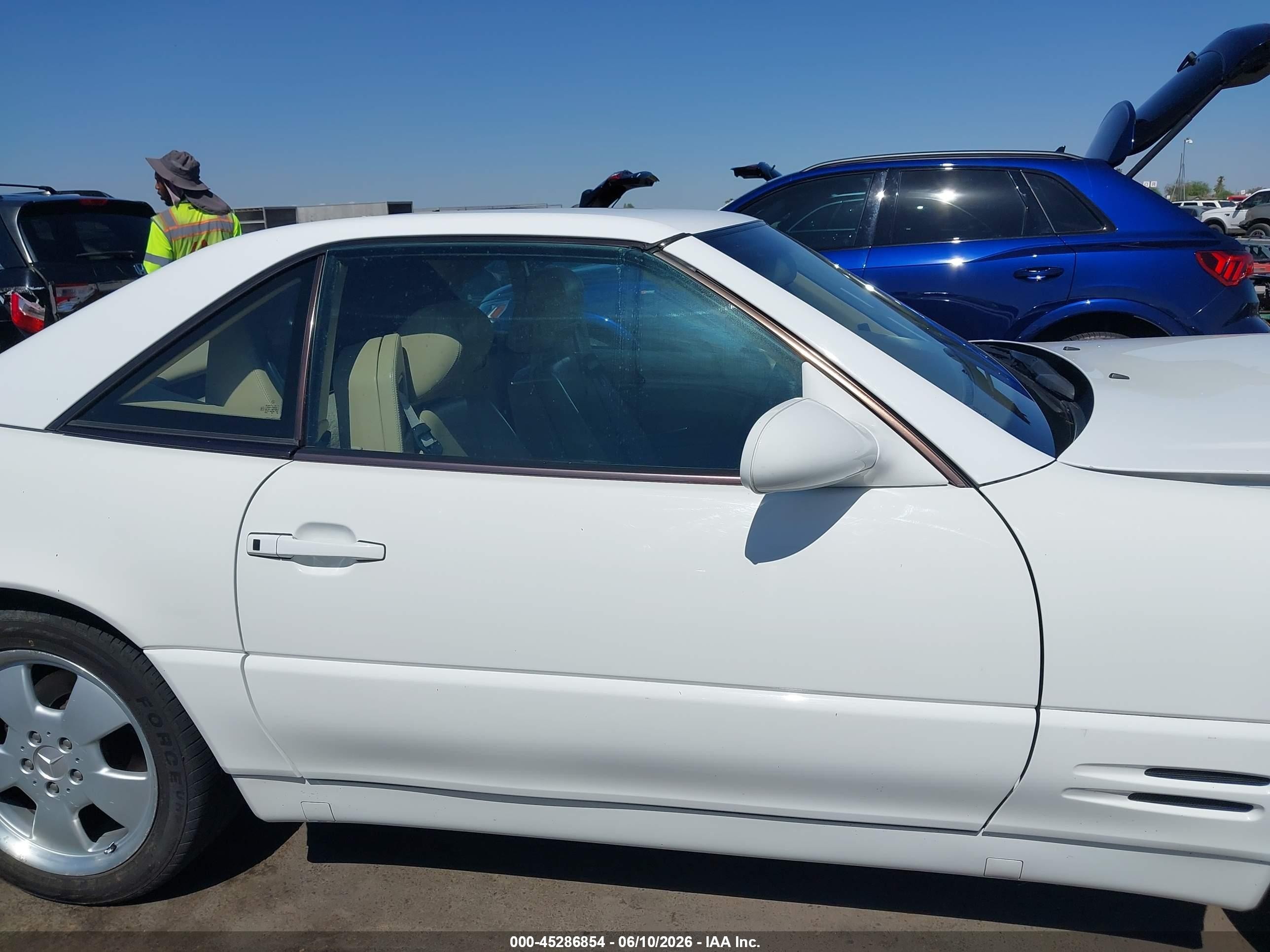 2000 Mercedes-benz Sl 500   Белый vin: WDBFA68F1YF194452