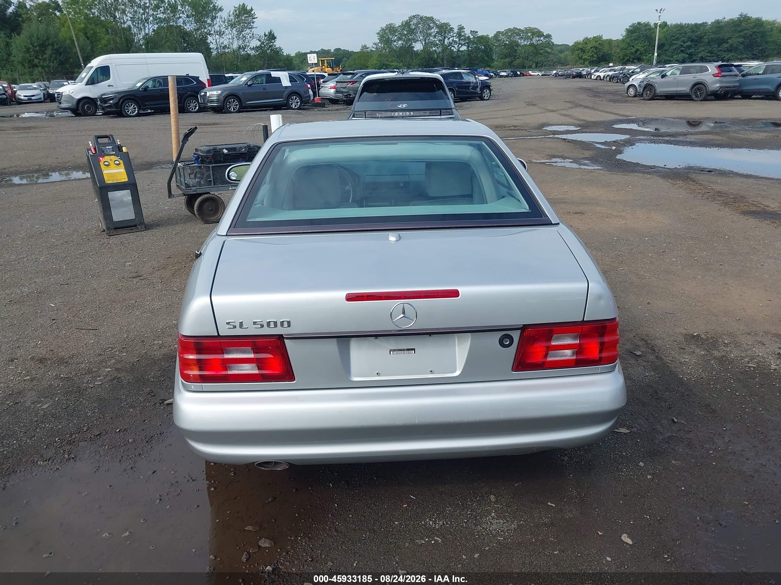2001 Mercedes-benz Sl 500   Silver vin: WDBFA68F21F197155