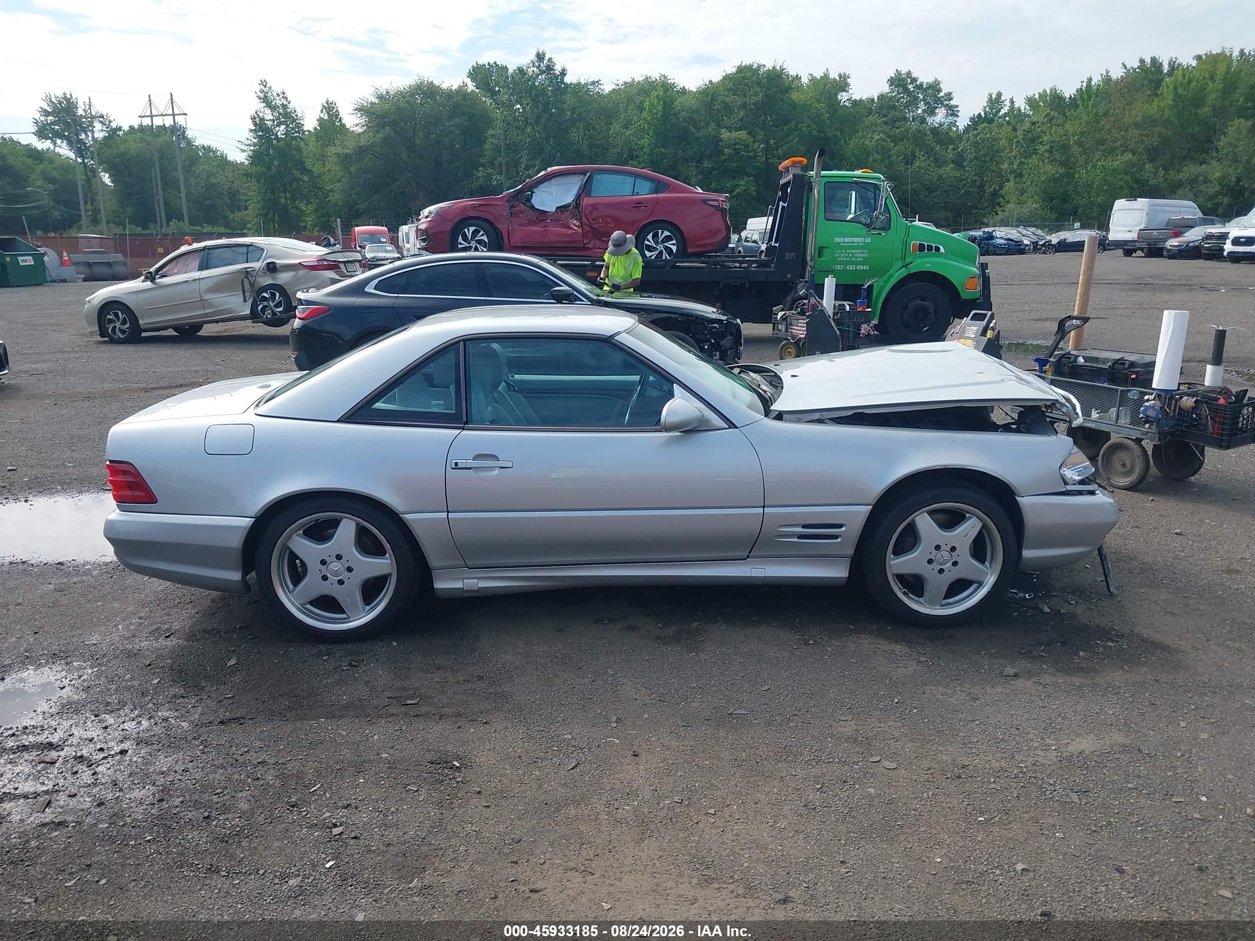 2001 Mercedes-benz Sl 500   Silver vin: WDBFA68F21F197155
