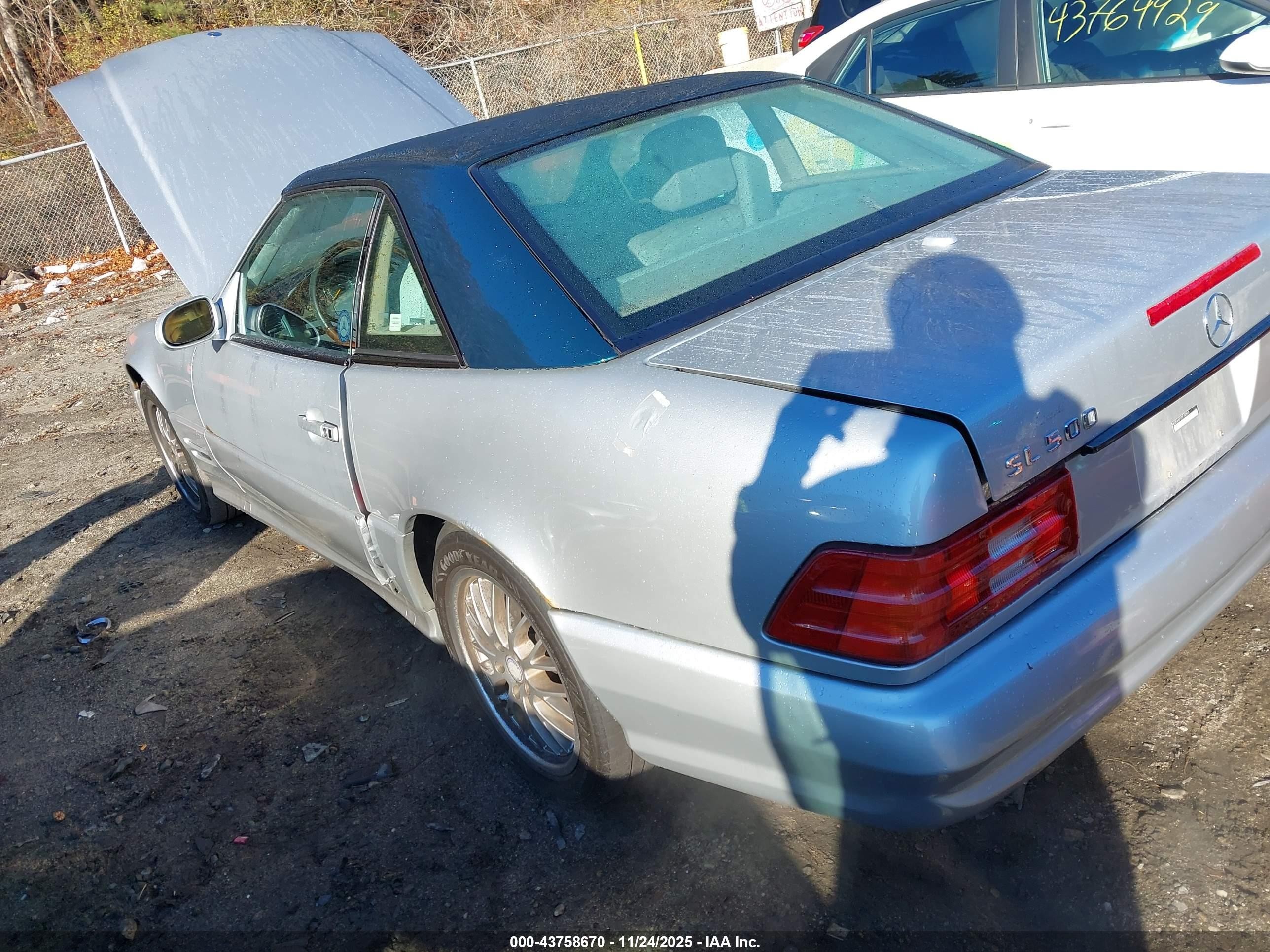 2000 Mercedes-benz Sl 500   Silver vin: WDBFA68F2YF190510