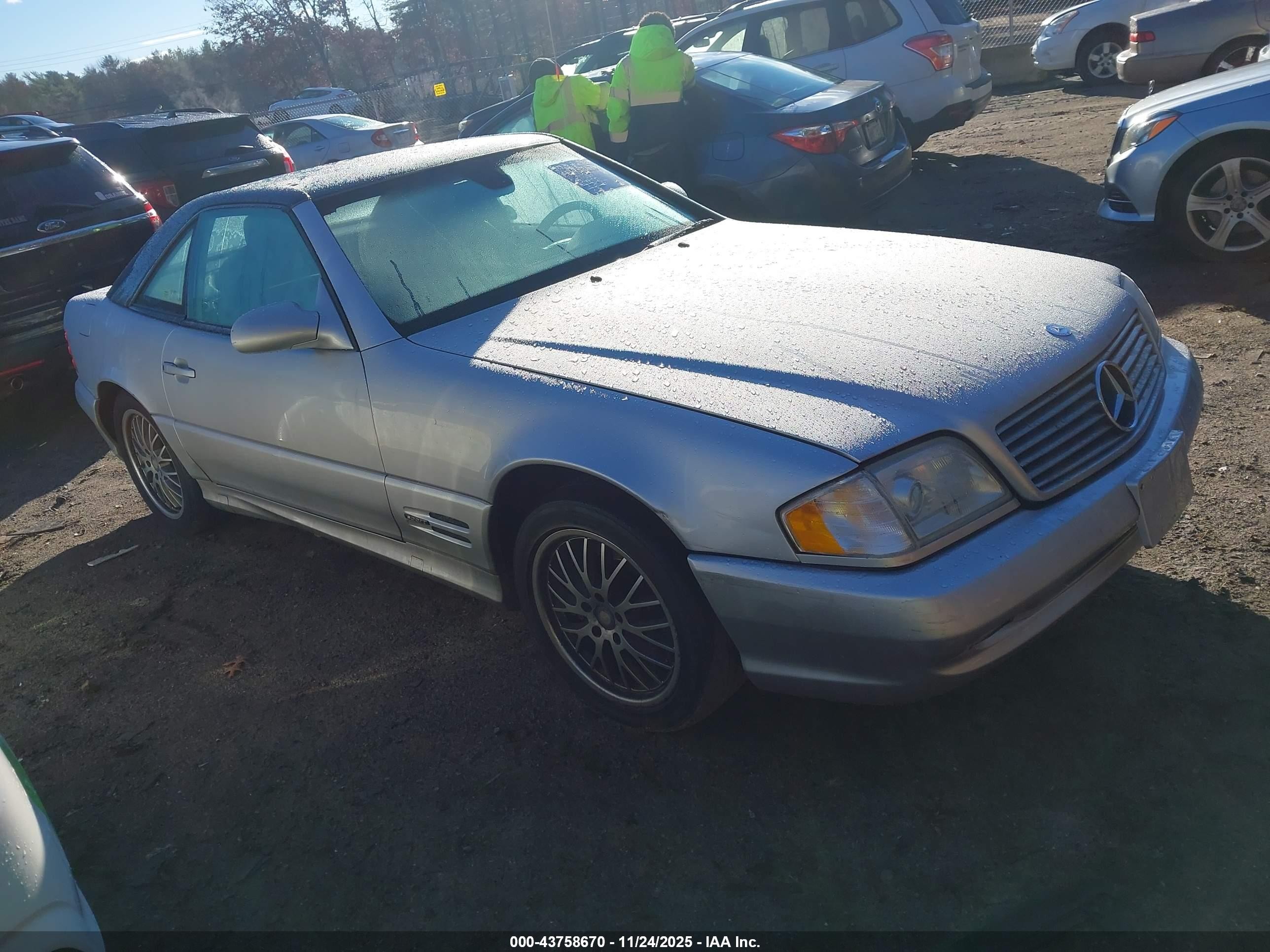 2000 Mercedes-benz Sl 500   Silver vin: WDBFA68F2YF190510