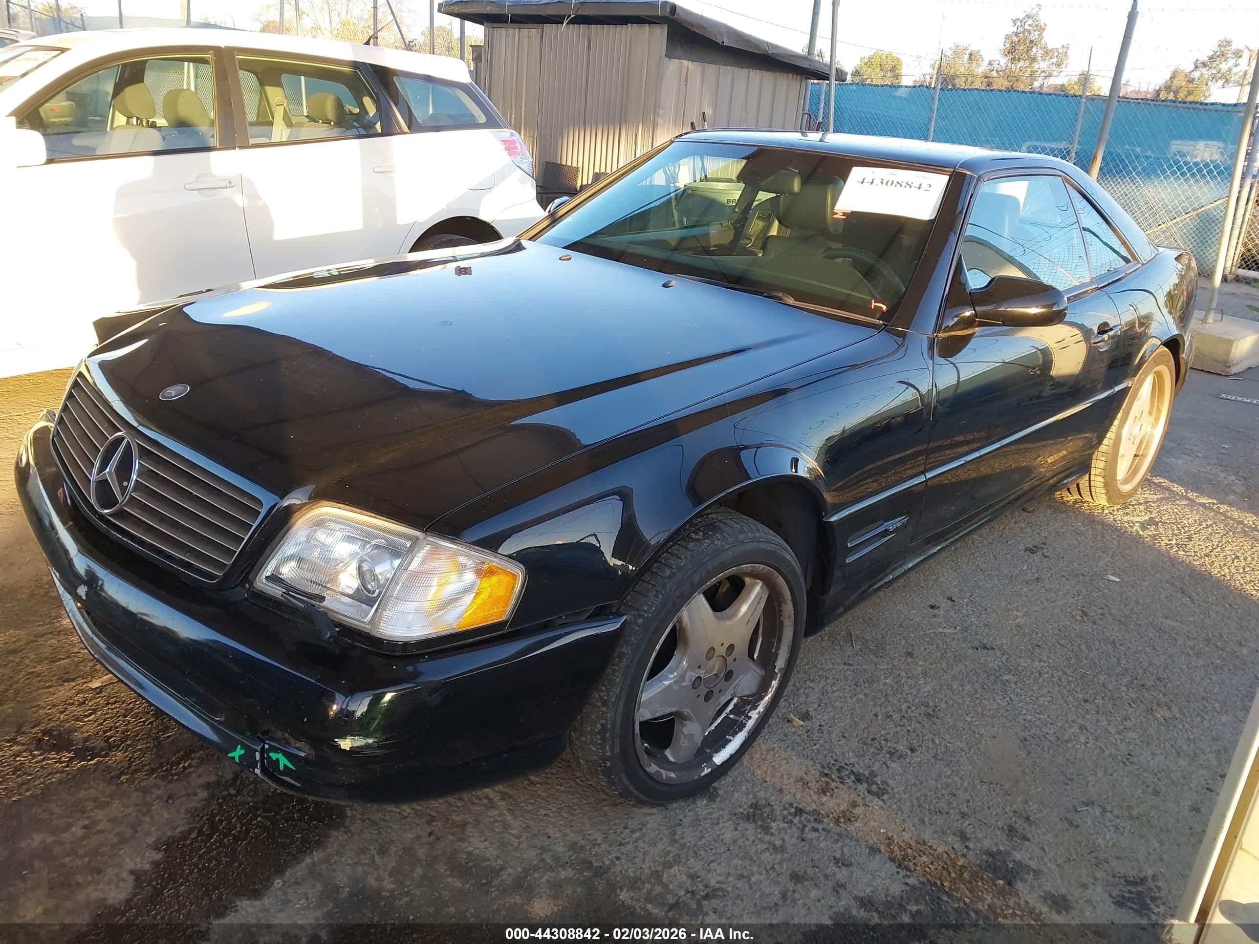 2000 Mercedes-benz Sl 500   Black vin: WDBFA68F2YF195402