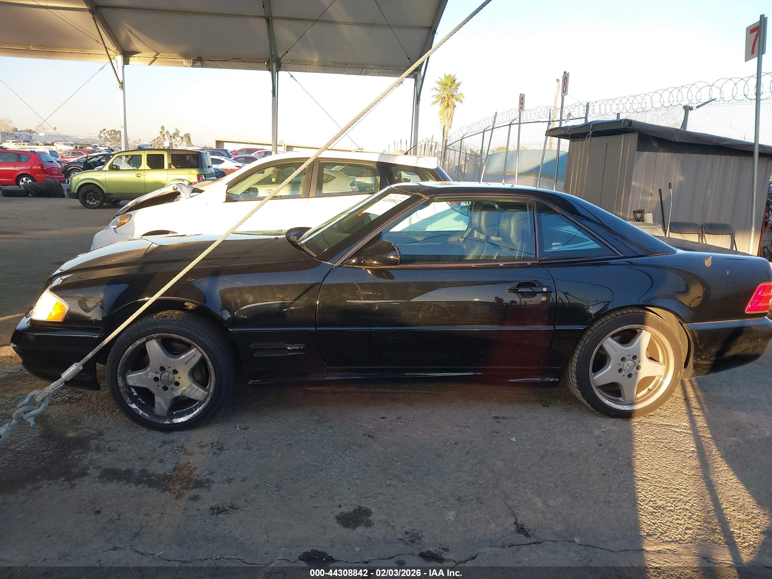 2000 Mercedes-benz Sl 500   Black vin: WDBFA68F2YF195402