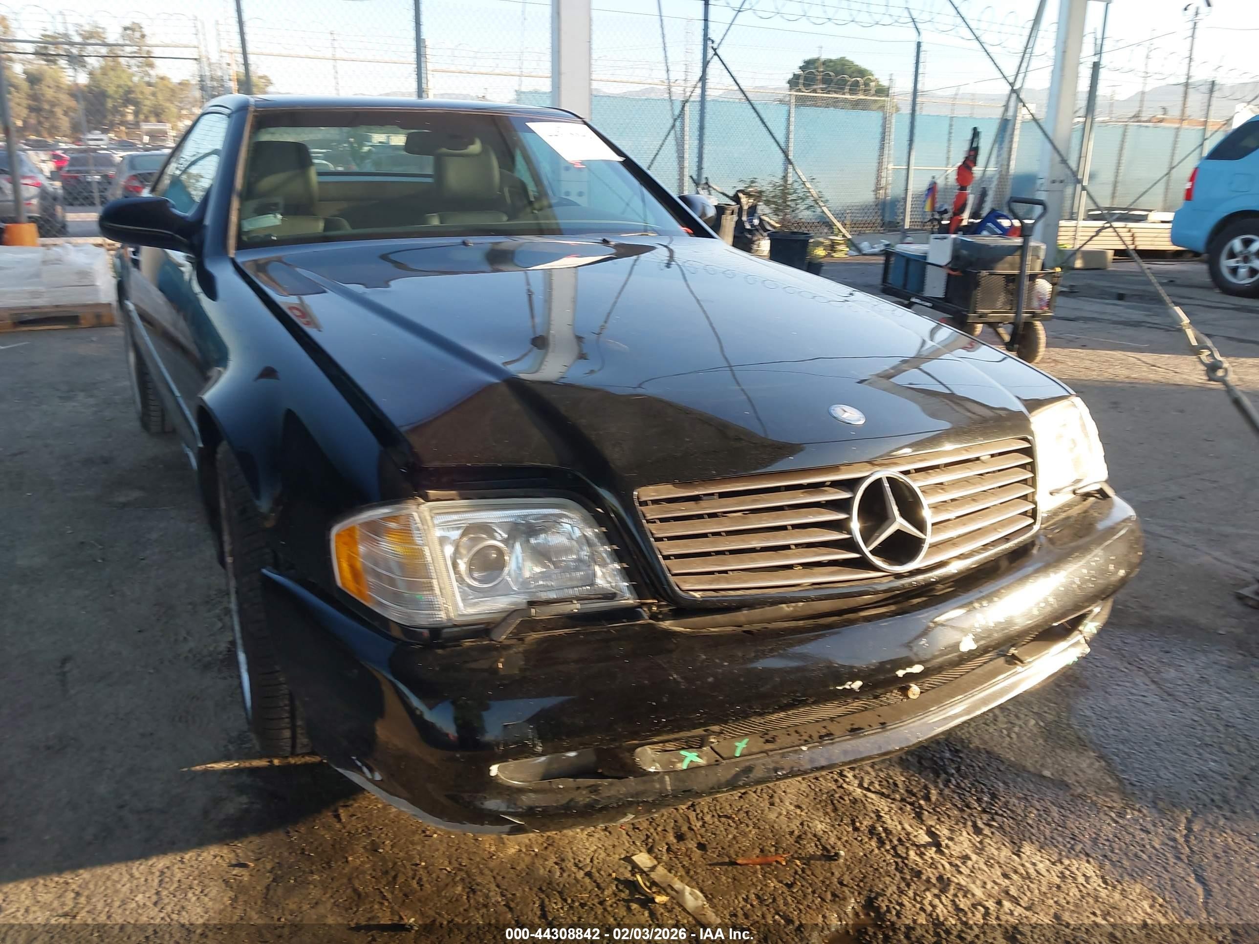 2000 Mercedes-benz Sl 500   Black vin: WDBFA68F2YF195402