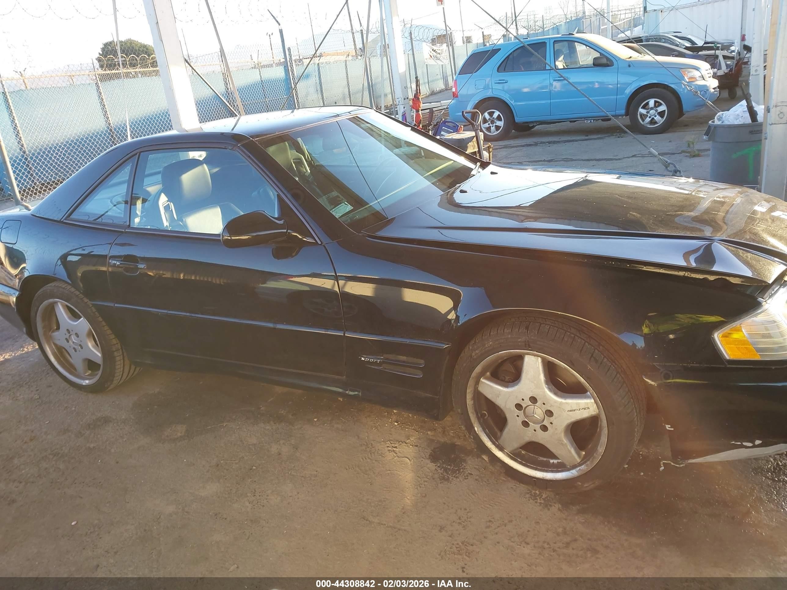 2000 Mercedes-benz Sl 500   Black vin: WDBFA68F2YF195402