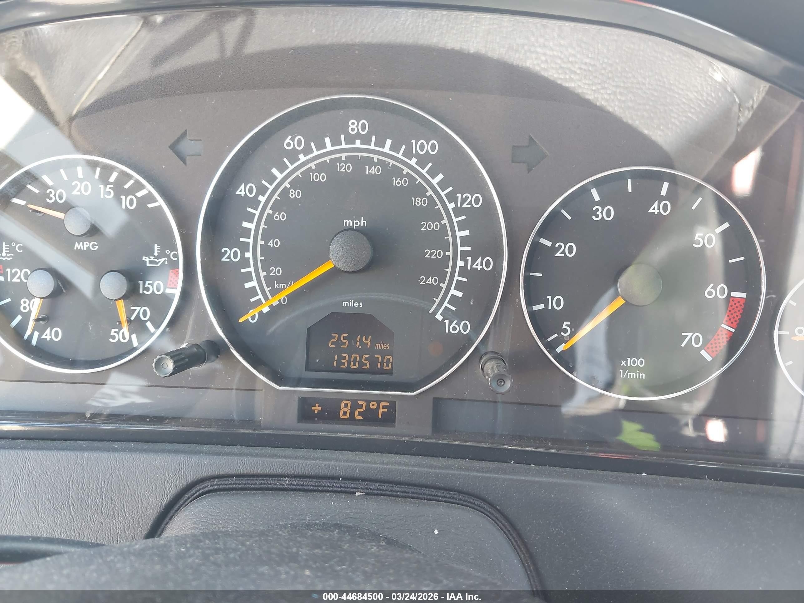 2001 Mercedes-benz Sl 500   Black vin: WDBFA68F41F200573