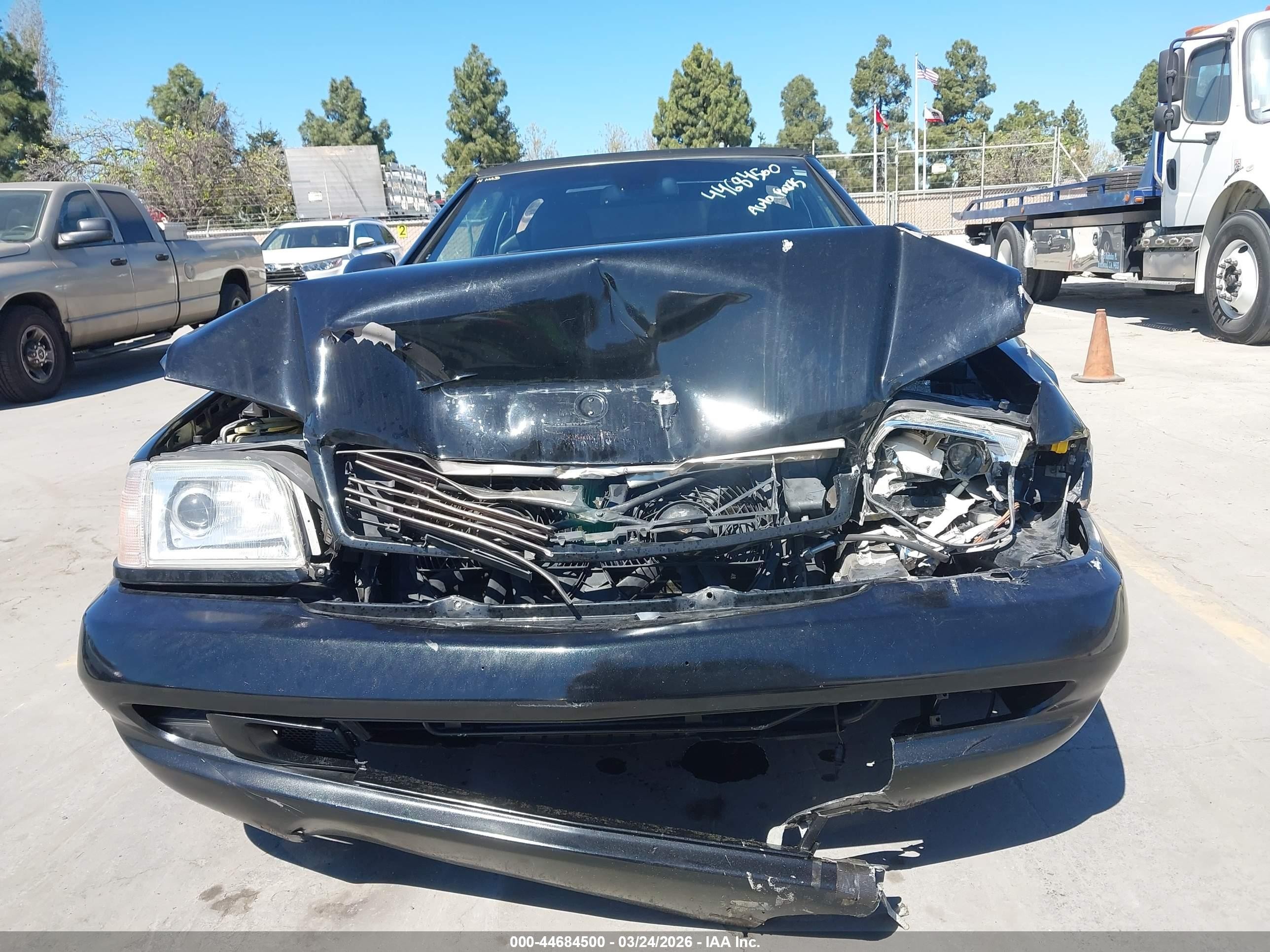 2001 Mercedes-benz Sl 500   Black vin: WDBFA68F41F200573