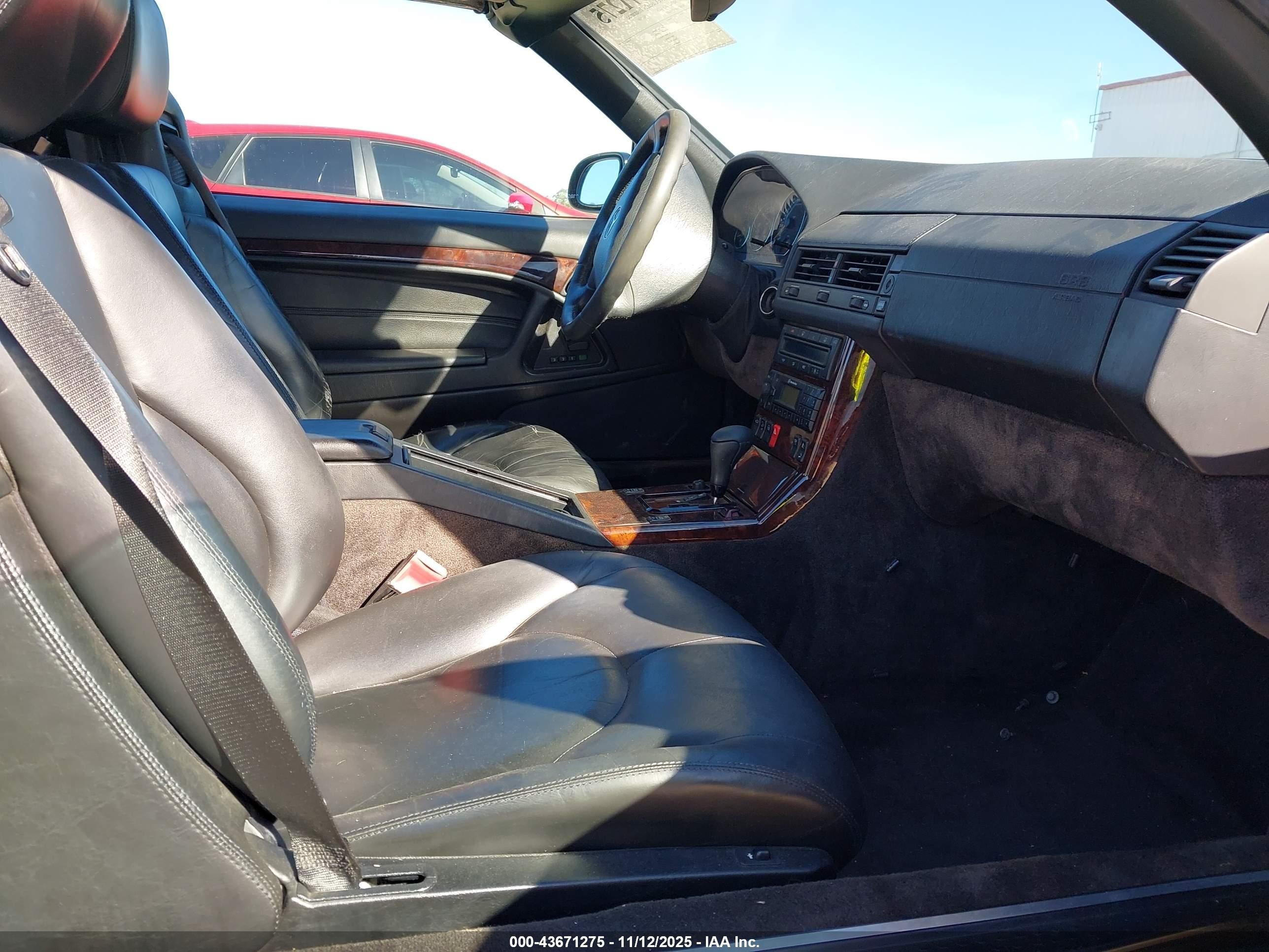 2000 Mercedes-benz Sl 500   Black vin: WDBFA68F4YF188855