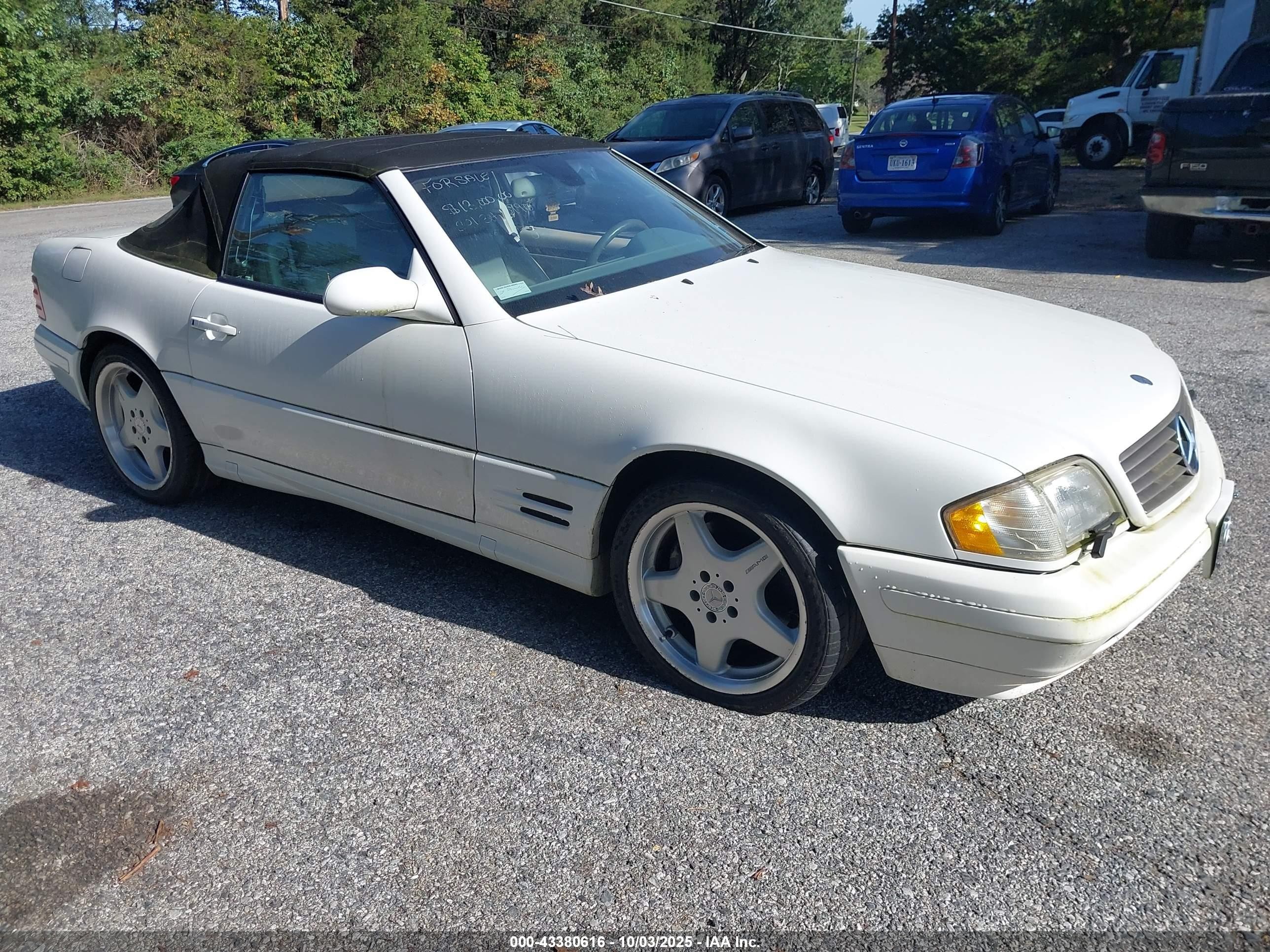 2002 Mercedes-benz Sl 500   White vin: WDBFA68F52F201300