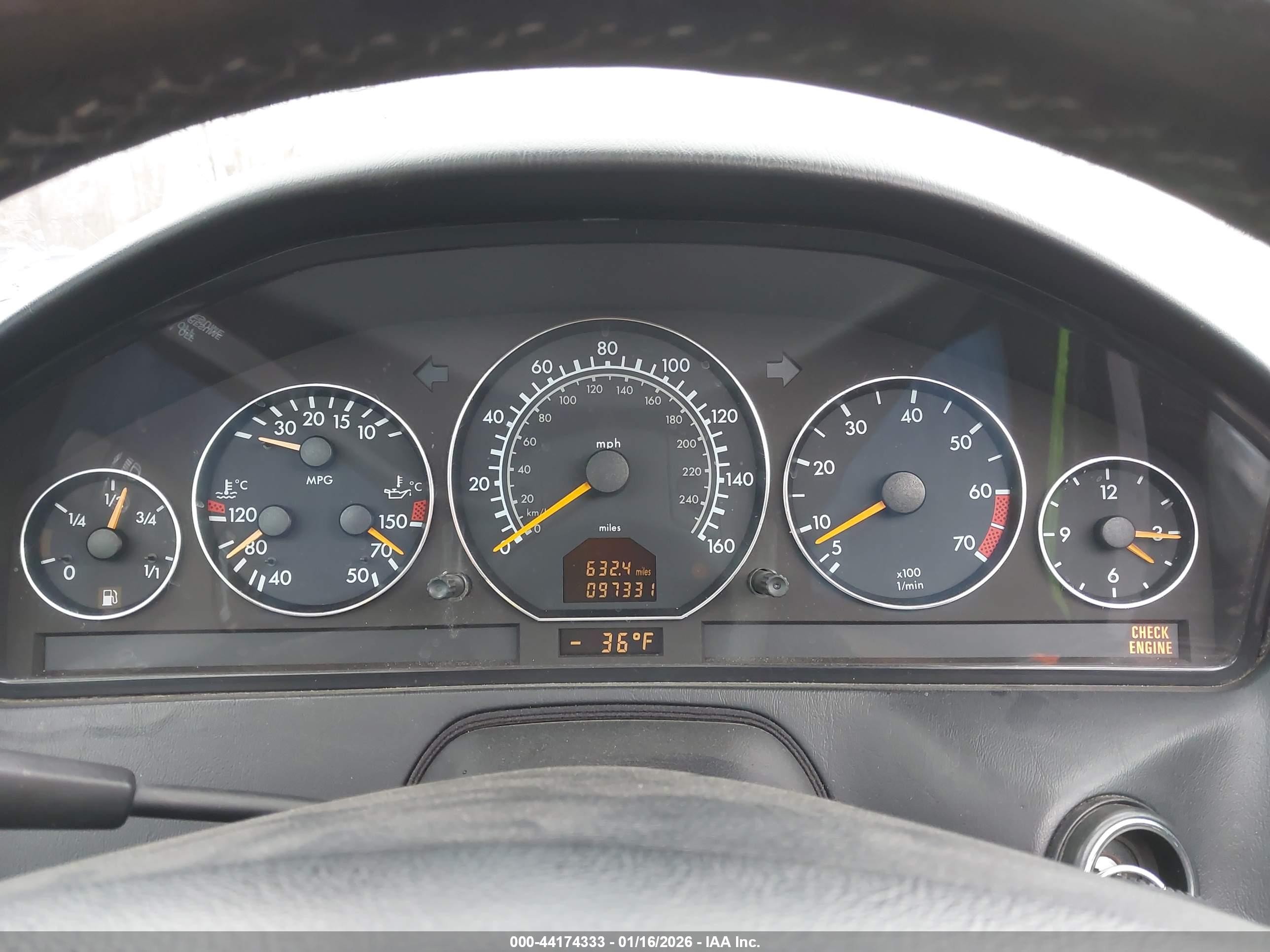 2002 Mercedes-benz Sl 500   Black vin: WDBFA68F52F201801