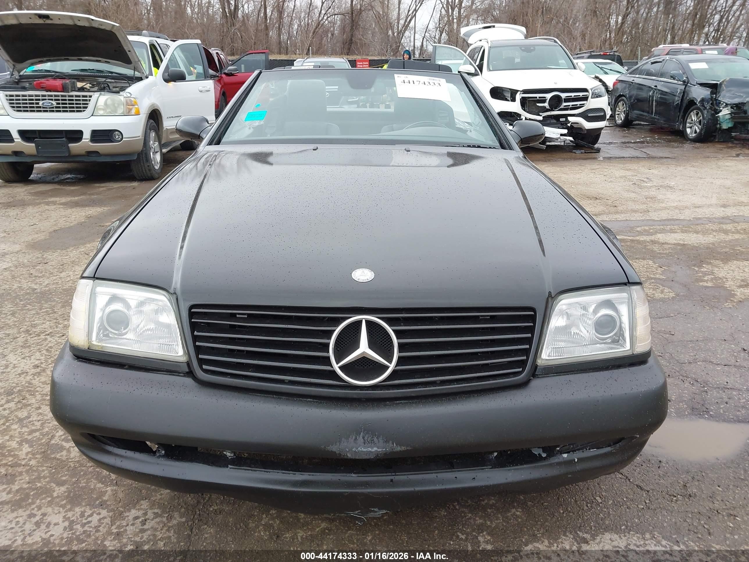 2002 Mercedes-benz Sl 500   Black vin: WDBFA68F52F201801