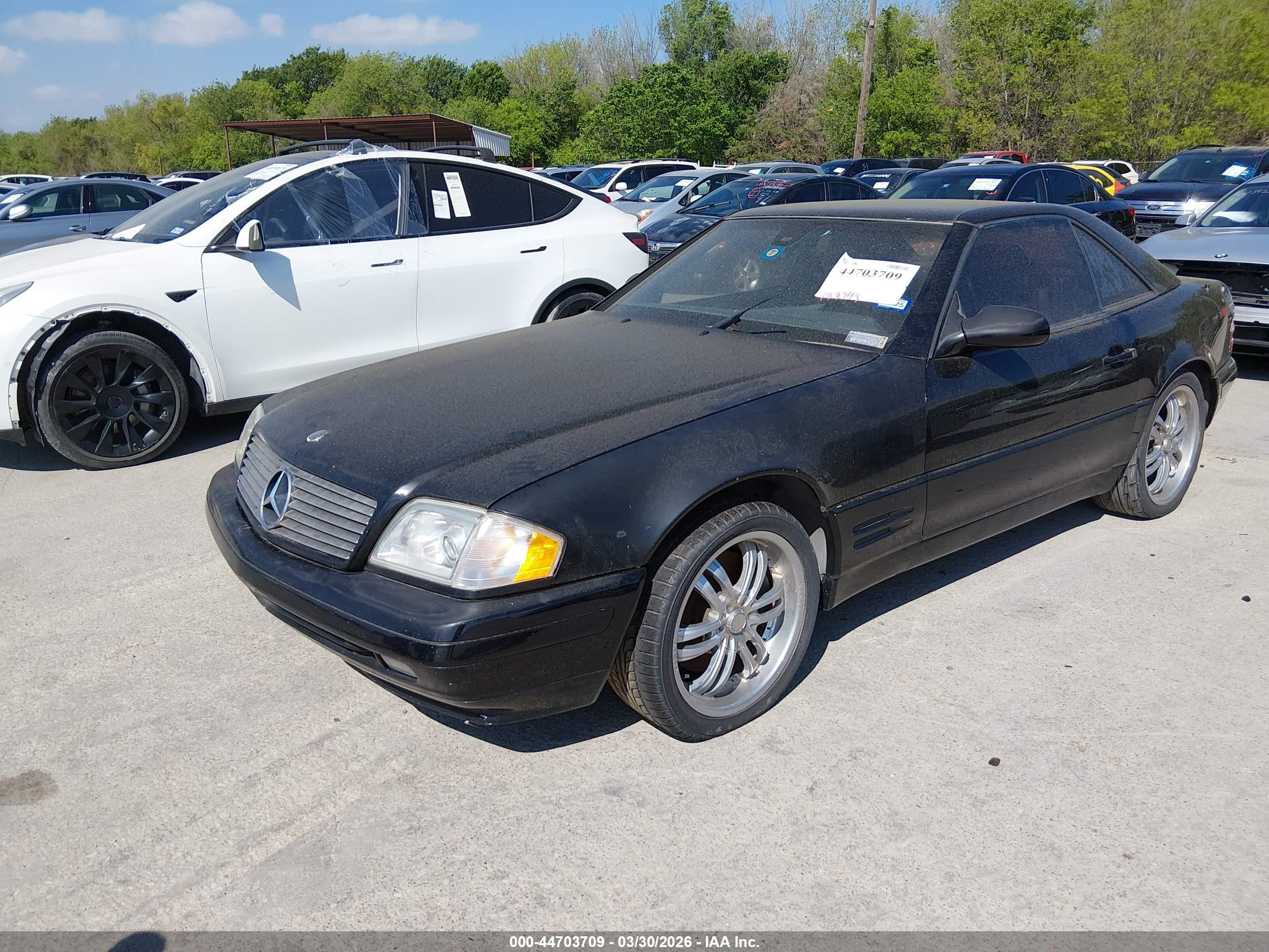 2000 Mercedes-benz Sl 500   Black vin: WDBFA68F5YF195362