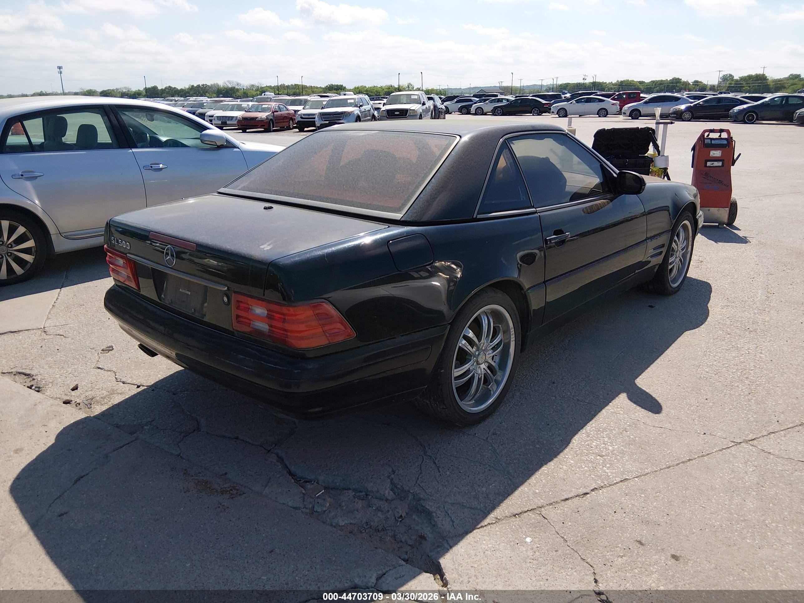 2000 Mercedes-benz Sl 500   Black vin: WDBFA68F5YF195362