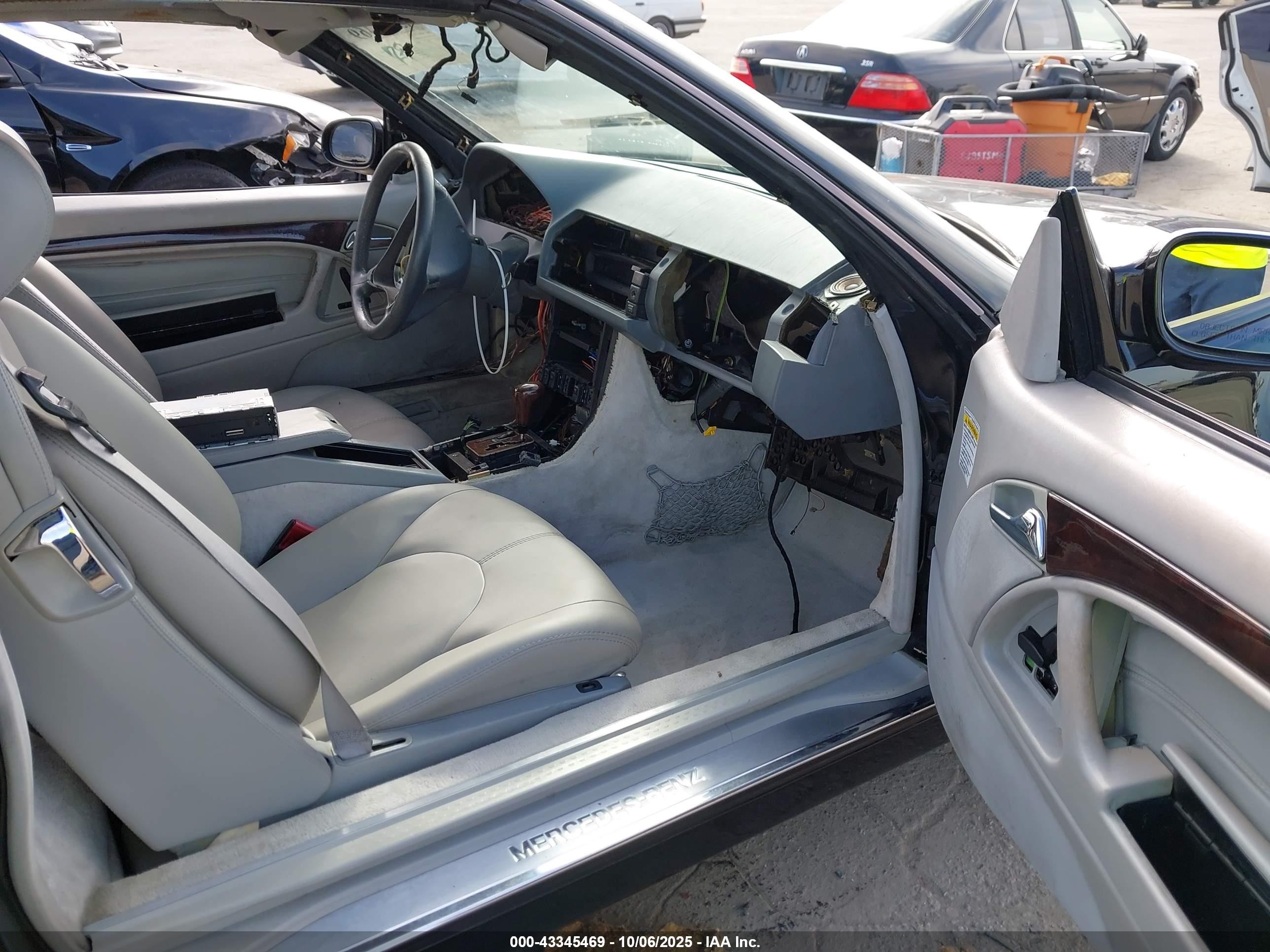 2000 Mercedes-benz Sl 500   Черный vin: WDBFA68F6YF189859