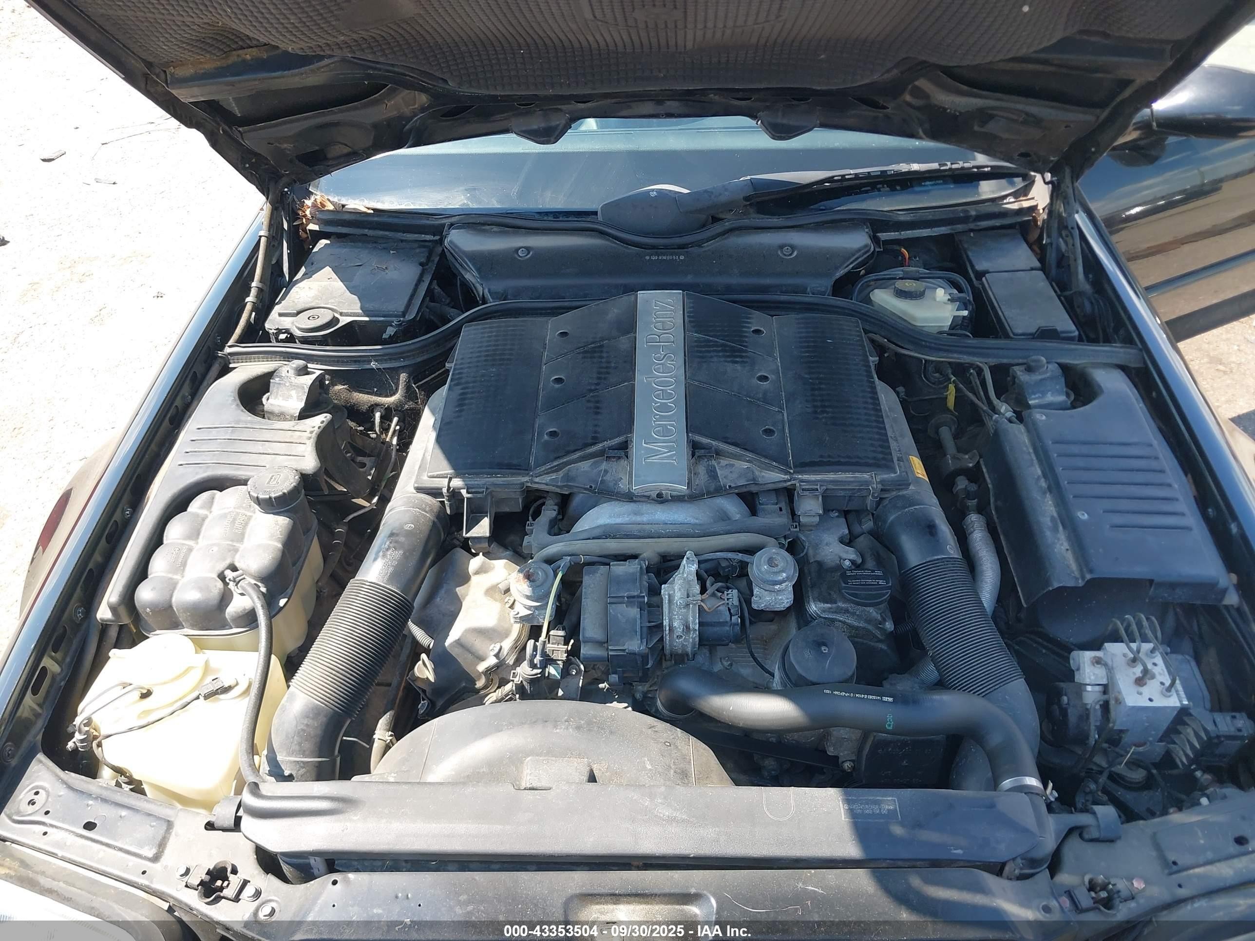 2000 Mercedes-benz Sl 500   Black vin: WDBFA68F6YF190994