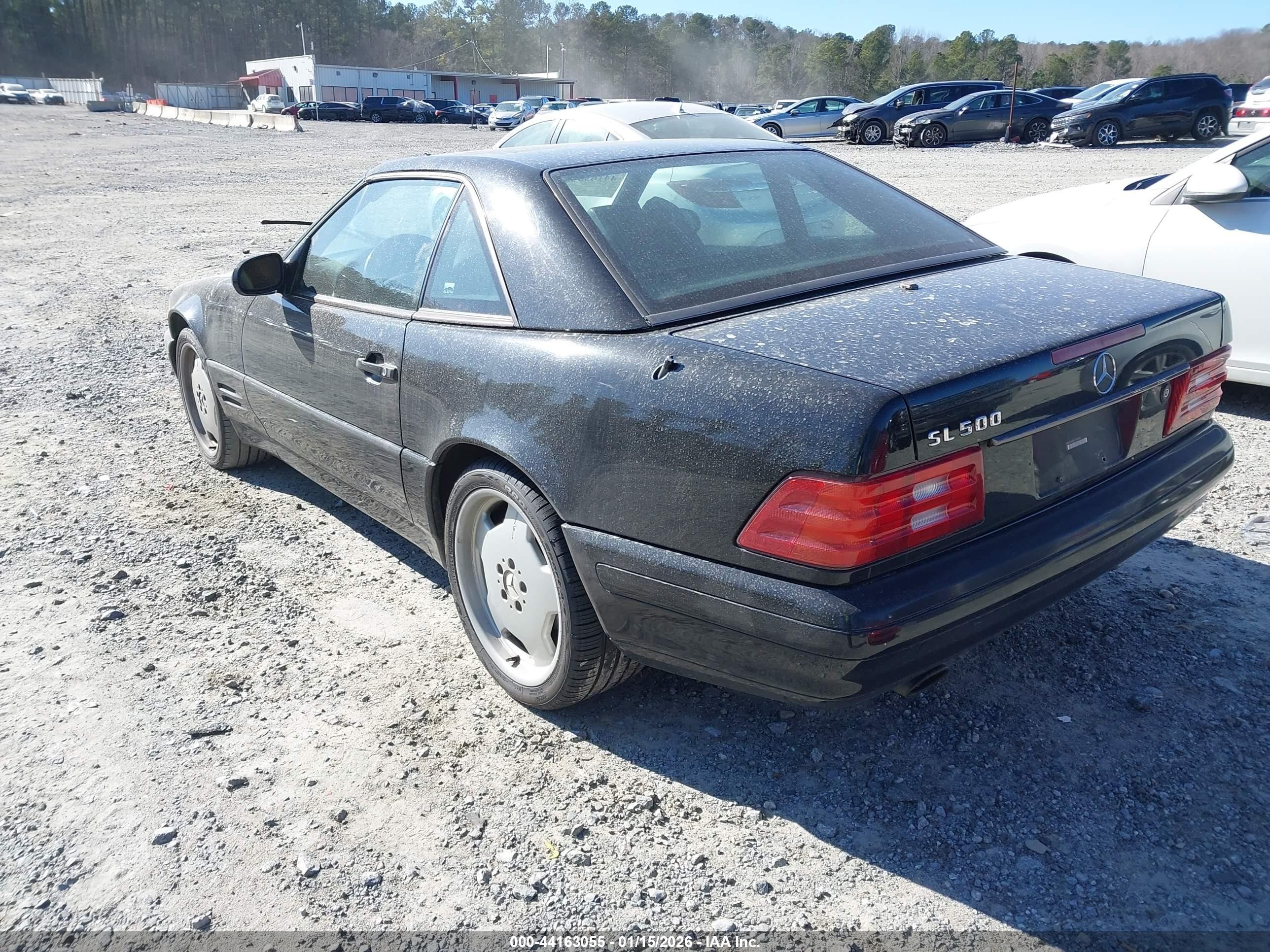 2000 Mercedes-benz Sl 500   White vin: WDBFA68F6YF194298