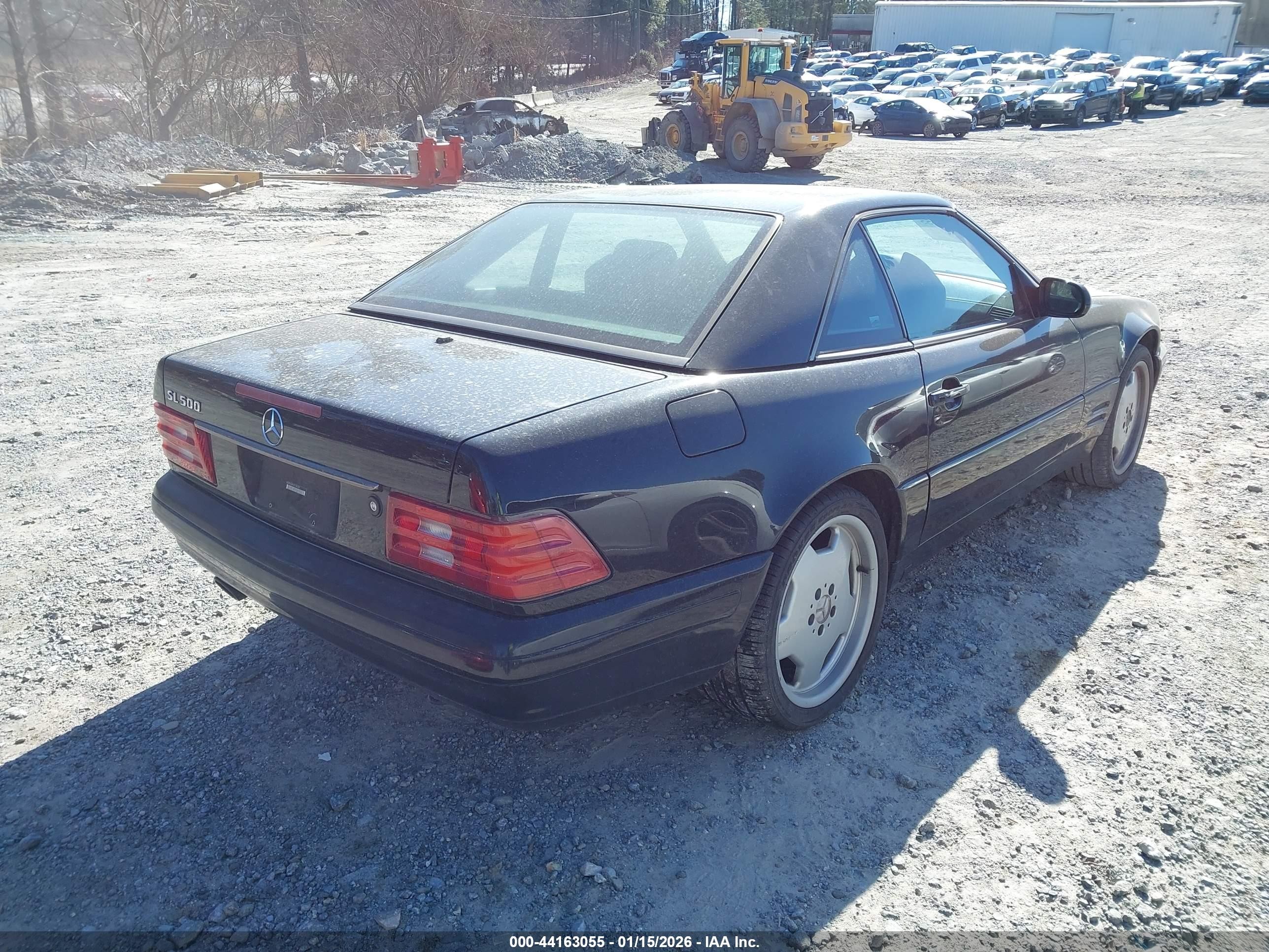2000 Mercedes-benz Sl 500   White vin: WDBFA68F6YF194298