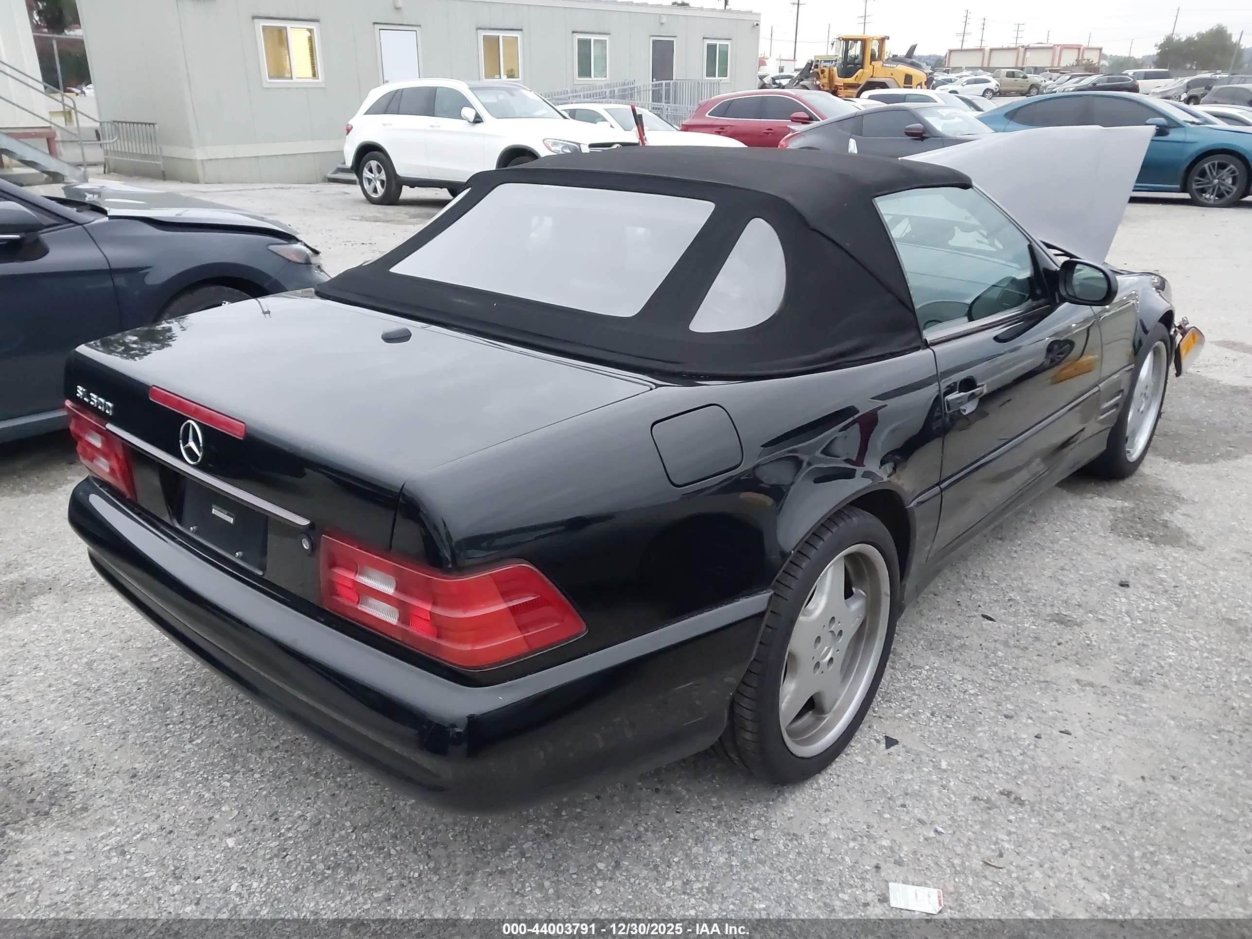 2001 Mercedes-benz Sl 500   Black vin: WDBFA68F71F195868