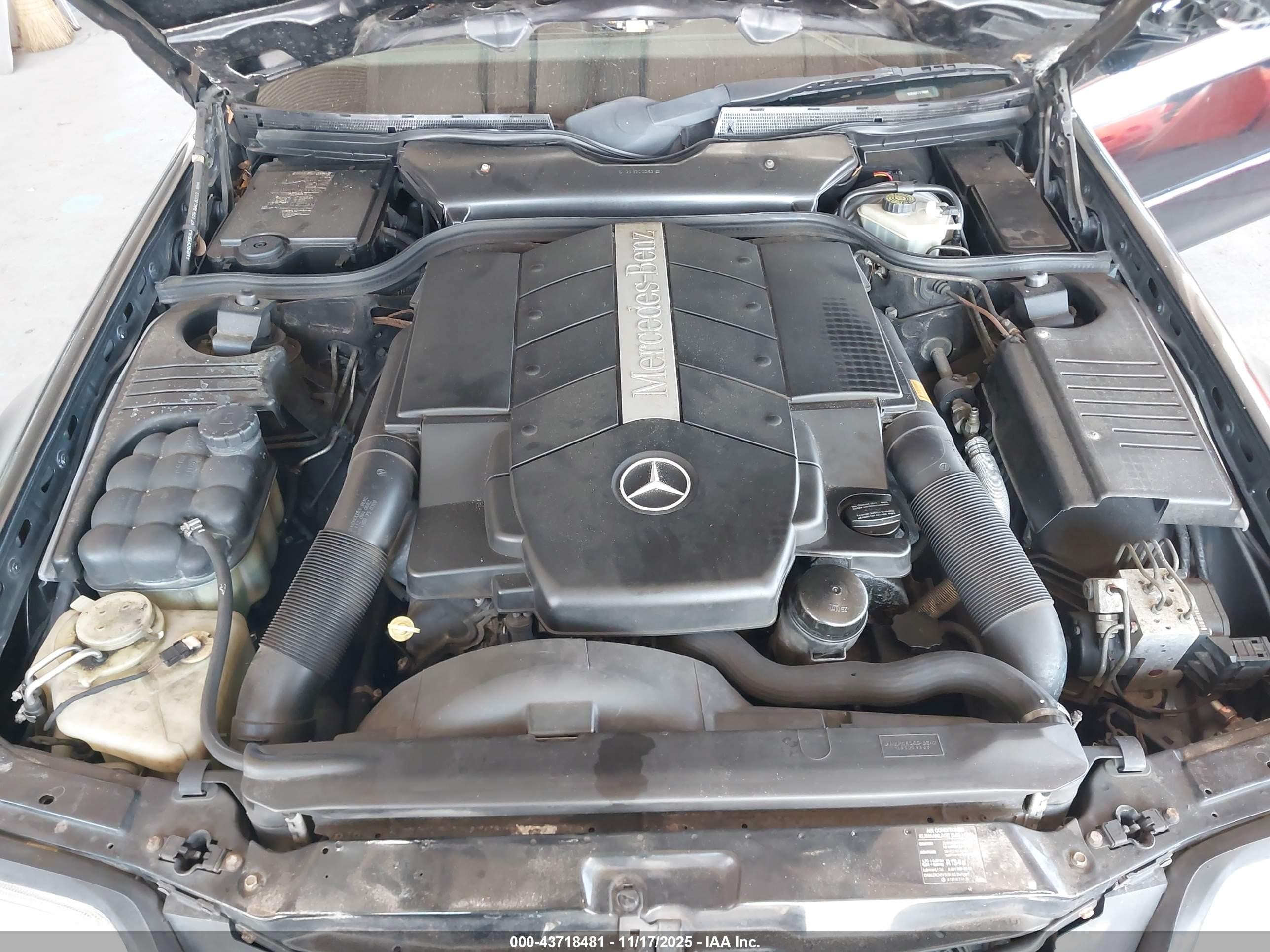 2001 Mercedes-benz Sl 500   Black vin: WDBFA68F71F196664