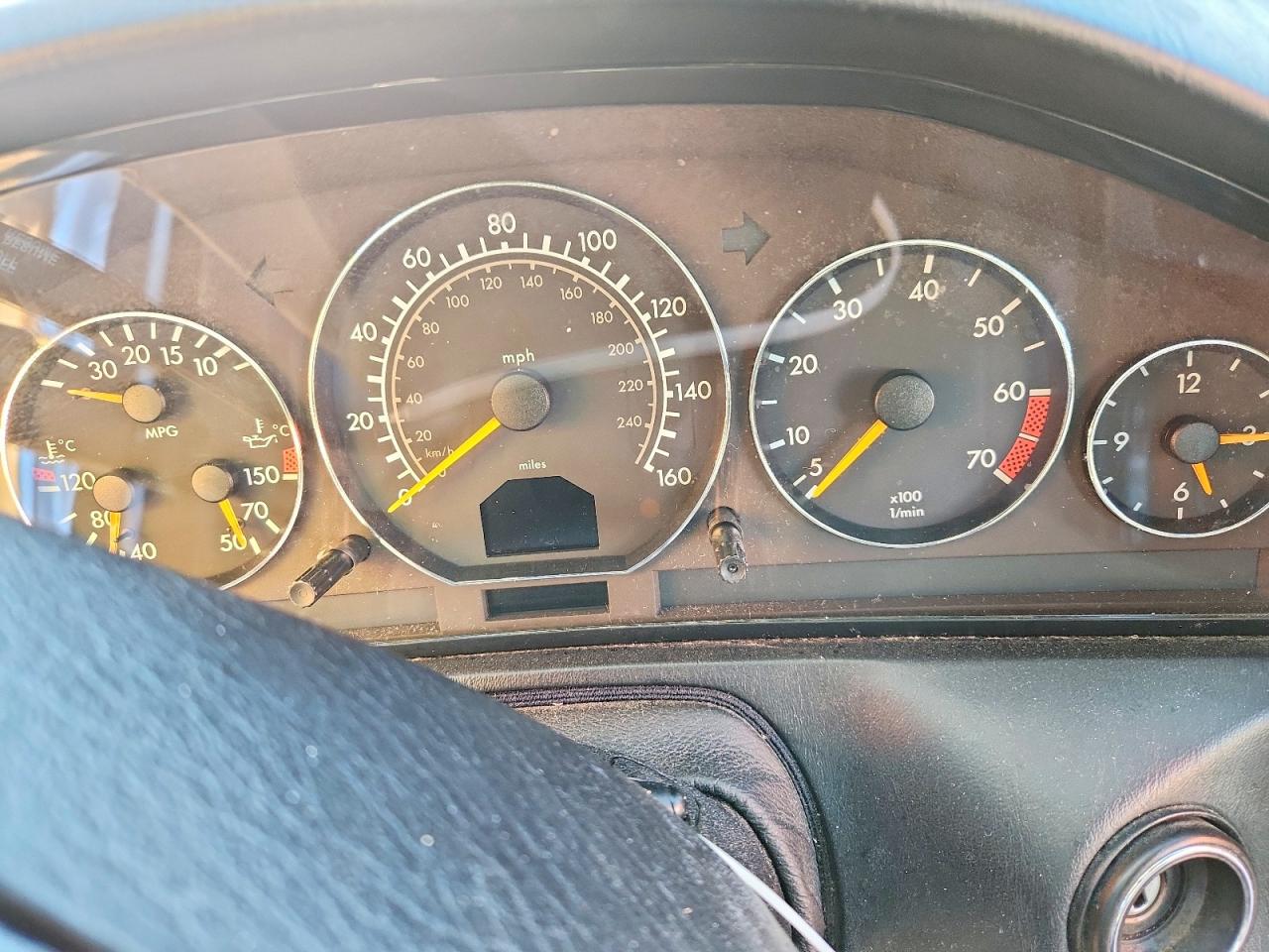 1999 Mercedes-benz Sl 500 Серебряный vin: WDBFA68F7XF186287