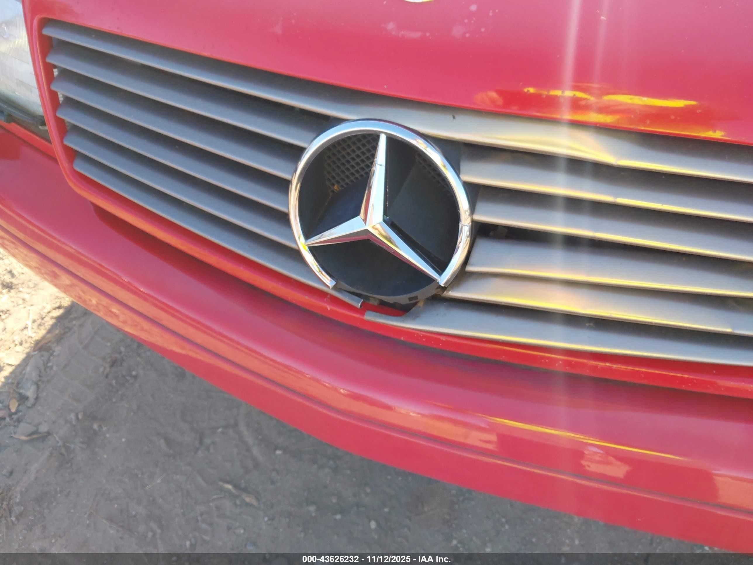 2000 Mercedes-benz Sl 500   Красный vin: WDBFA68F7YF190261