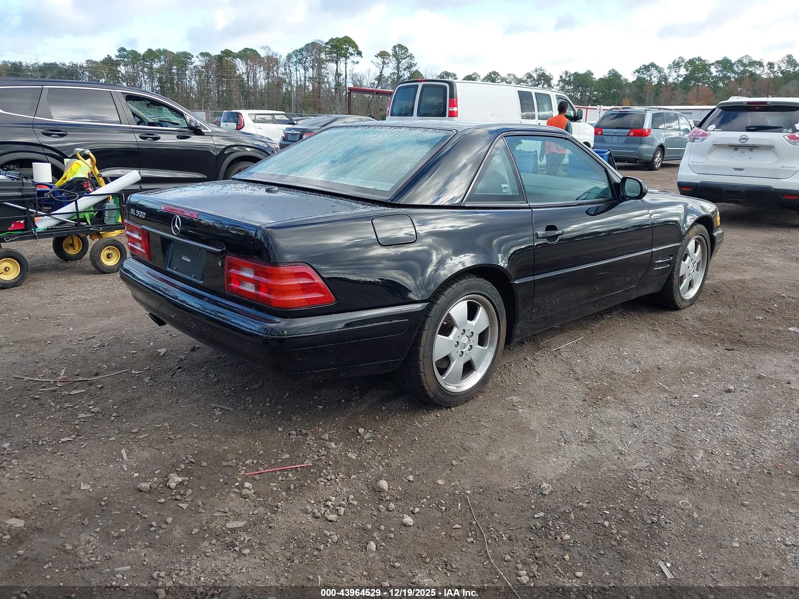 2000 Mercedes-benz Sl 500   Черный vin: WDBFA68F7YF190454