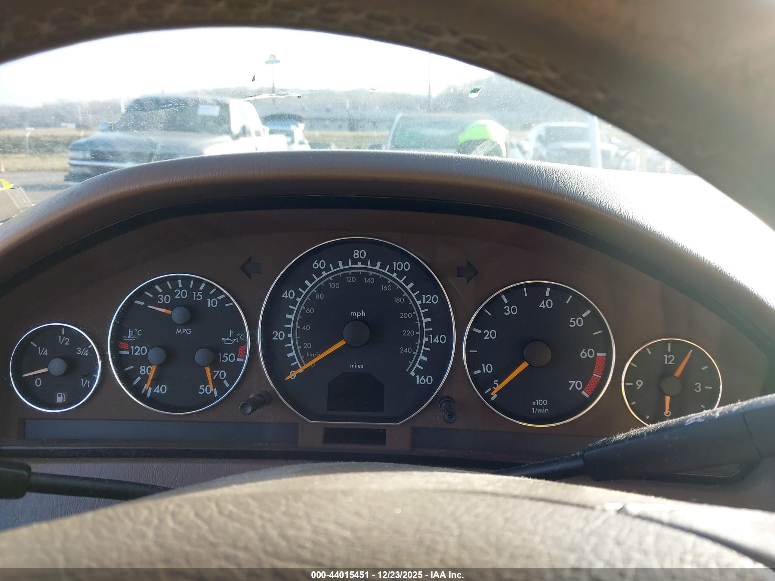 2000 Mercedes-benz Sl 500   Red vin: WDBFA68F7YF191037