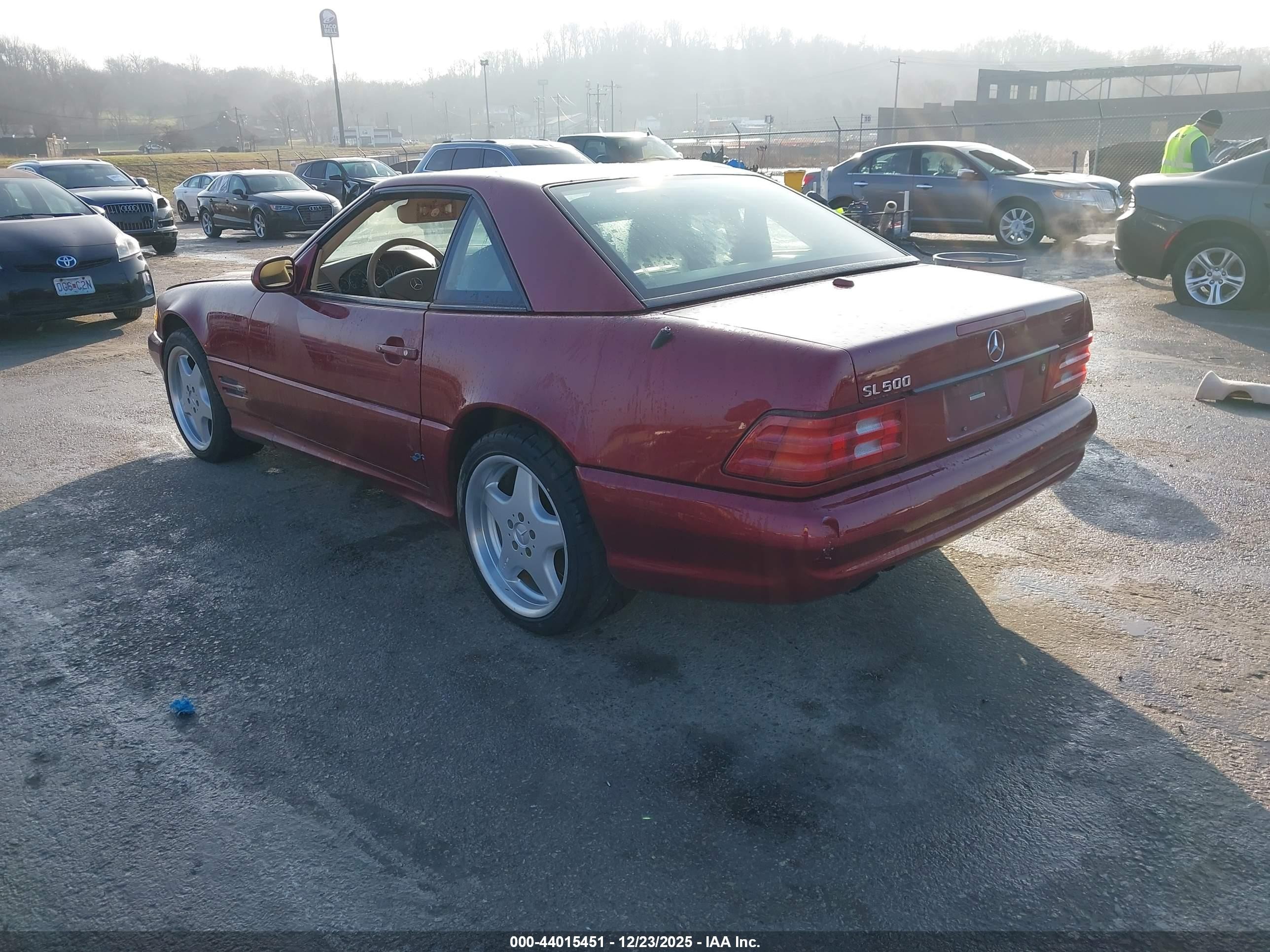 2000 Mercedes-benz Sl 500   Red vin: WDBFA68F7YF191037