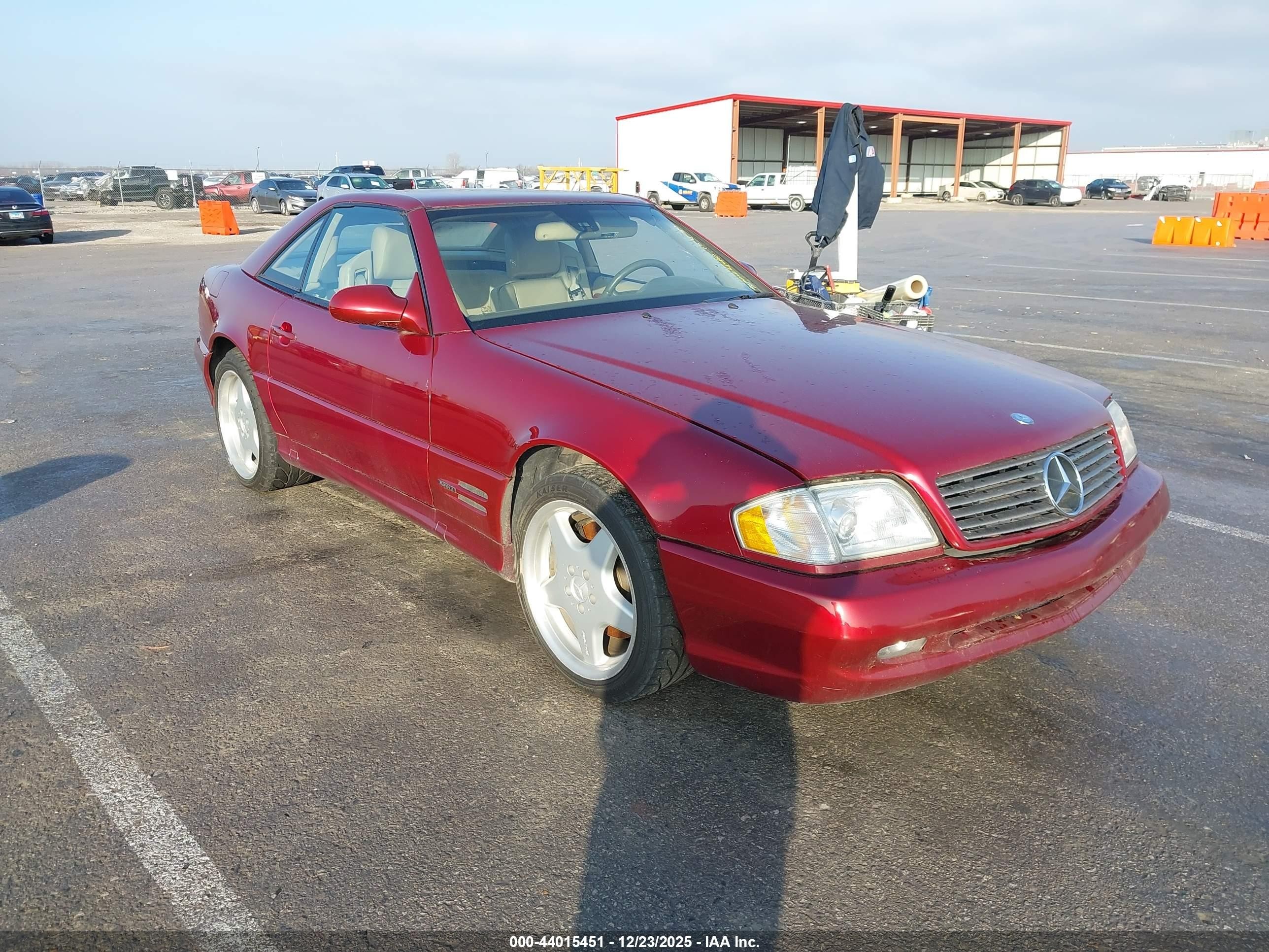 2000 Mercedes-benz Sl 500   Red vin: WDBFA68F7YF191037