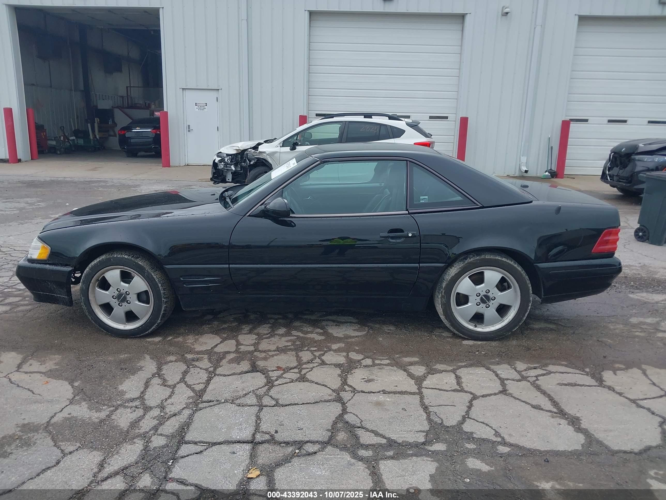 2000 Mercedes-benz Sl 500   Черный vin: WDBFA68F7YF193189