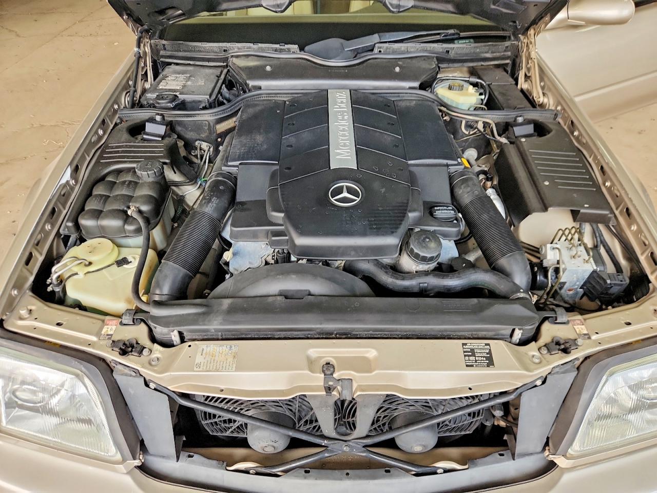 1999 Mercedes-benz Sl 500 Gold vin: WDBFA68F8XF186637