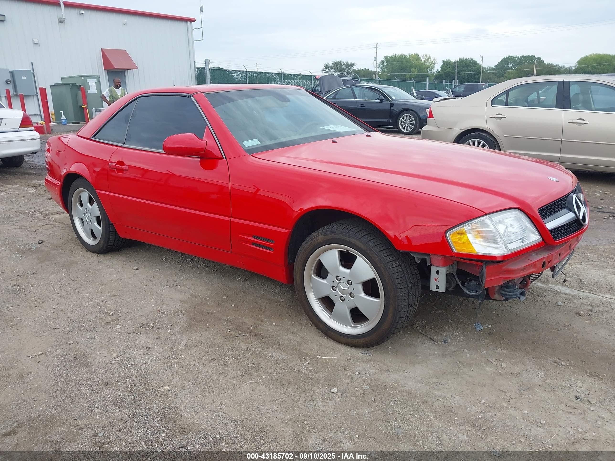 2000 Mercedes-benz Sl 500   Red vin: WDBFA68F8YF188020