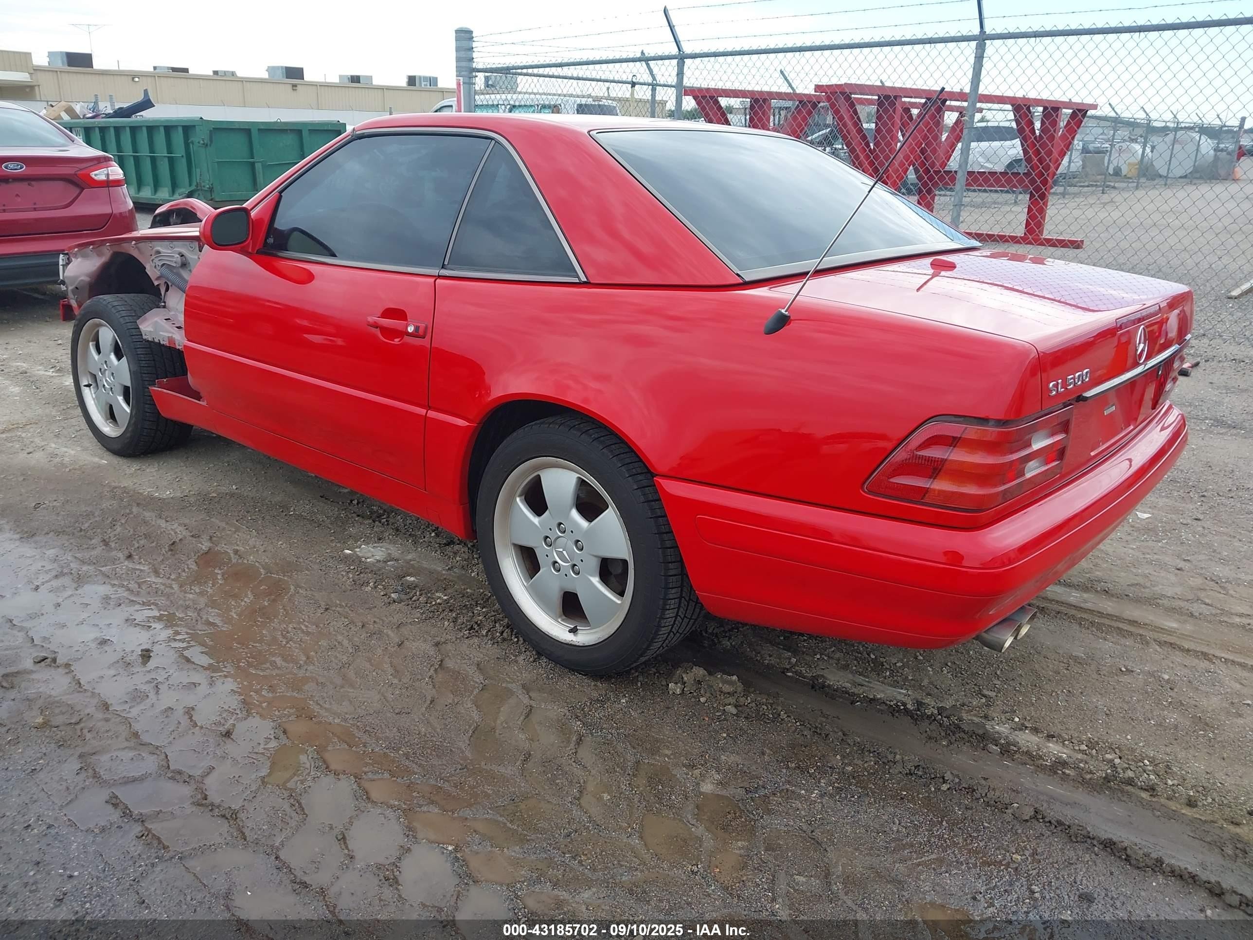 2000 Mercedes-benz Sl 500   Red vin: WDBFA68F8YF188020