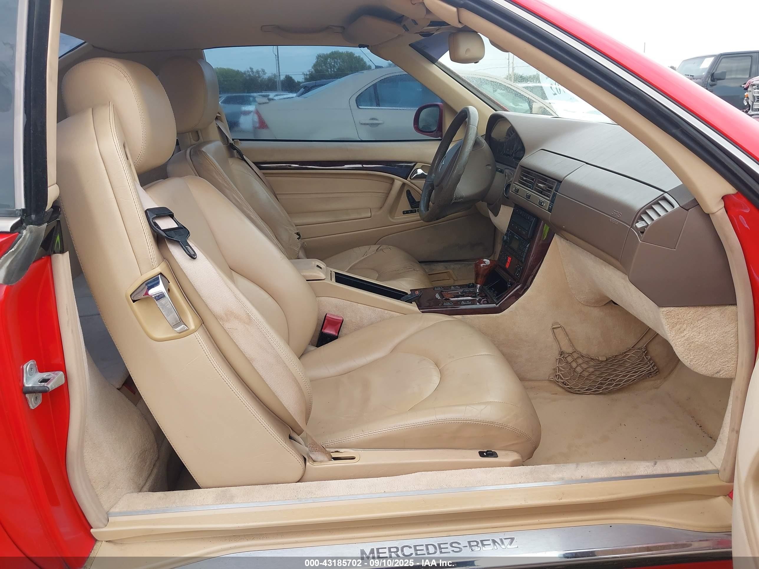 2000 Mercedes-benz Sl 500   Red vin: WDBFA68F8YF188020