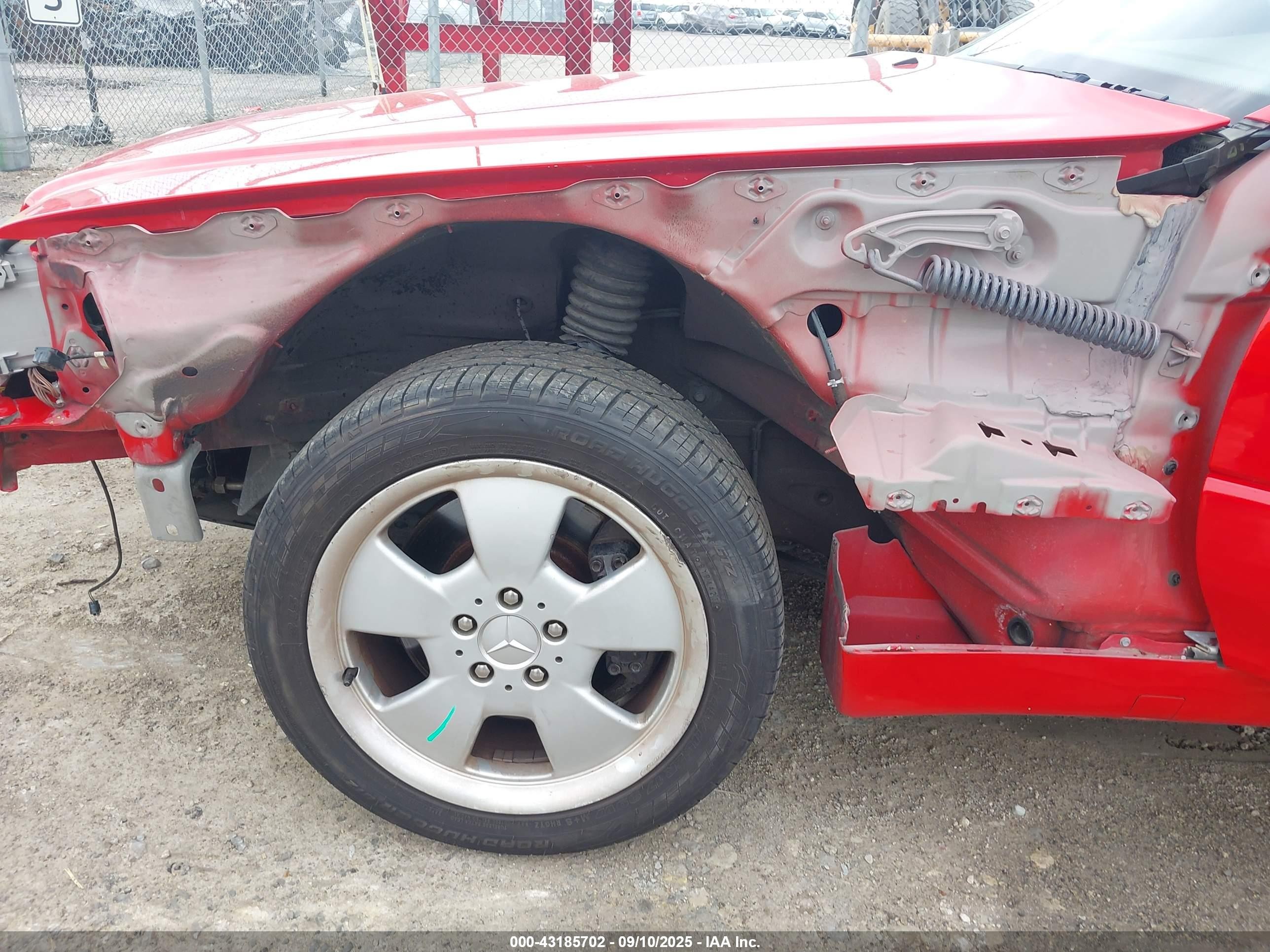 2000 Mercedes-benz Sl 500   Red vin: WDBFA68F8YF188020