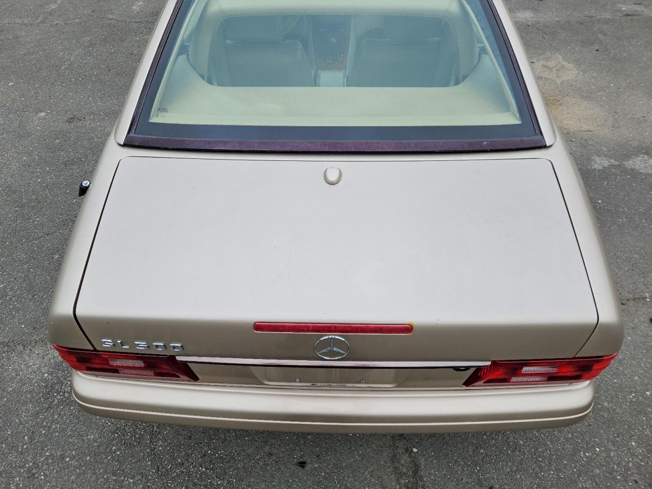 2000 Mercedes-benz Sl 500 Gold vin: WDBFA68F8YF191497
