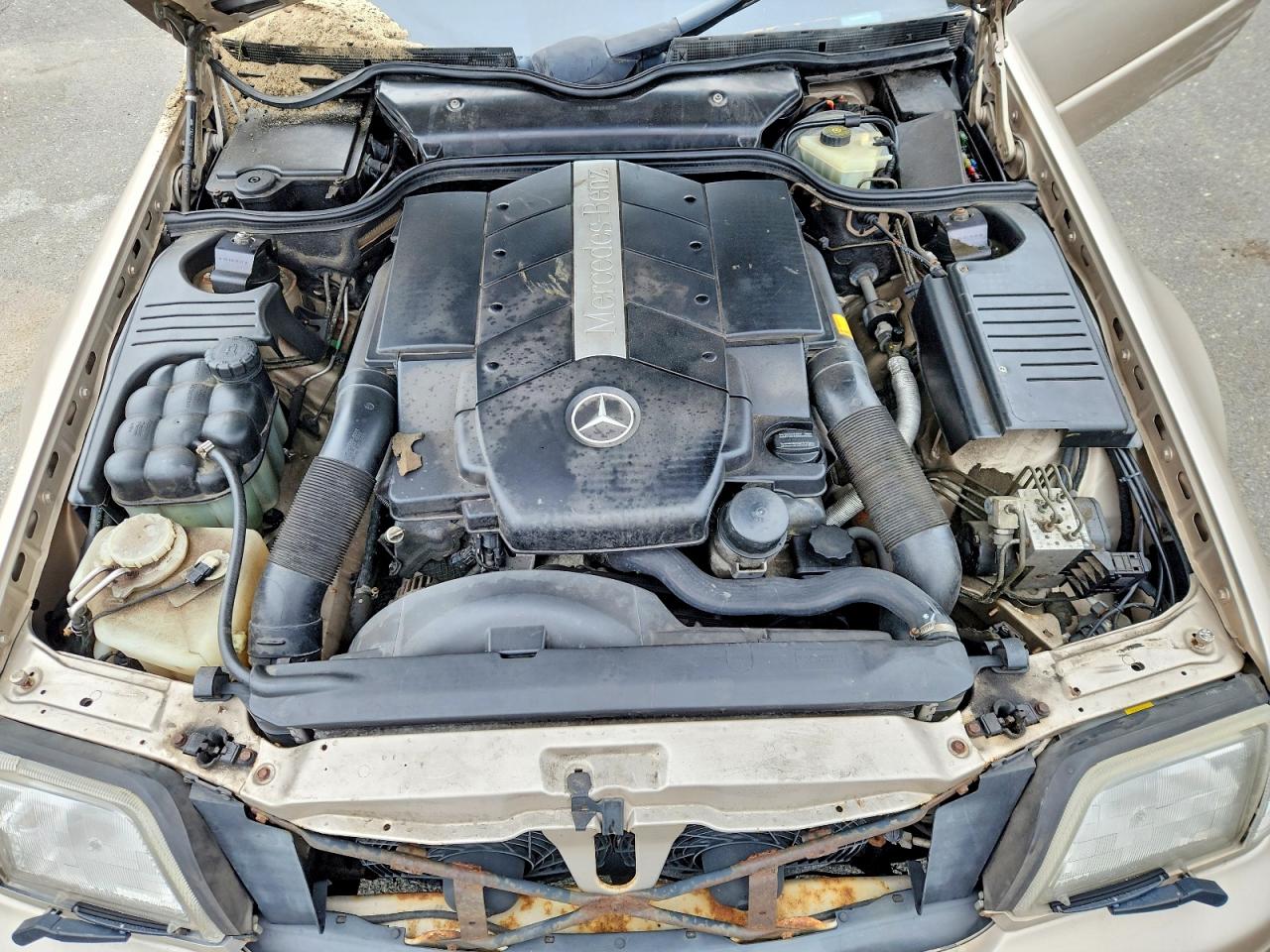 2000 Mercedes-benz Sl 500 Gold vin: WDBFA68F8YF191497