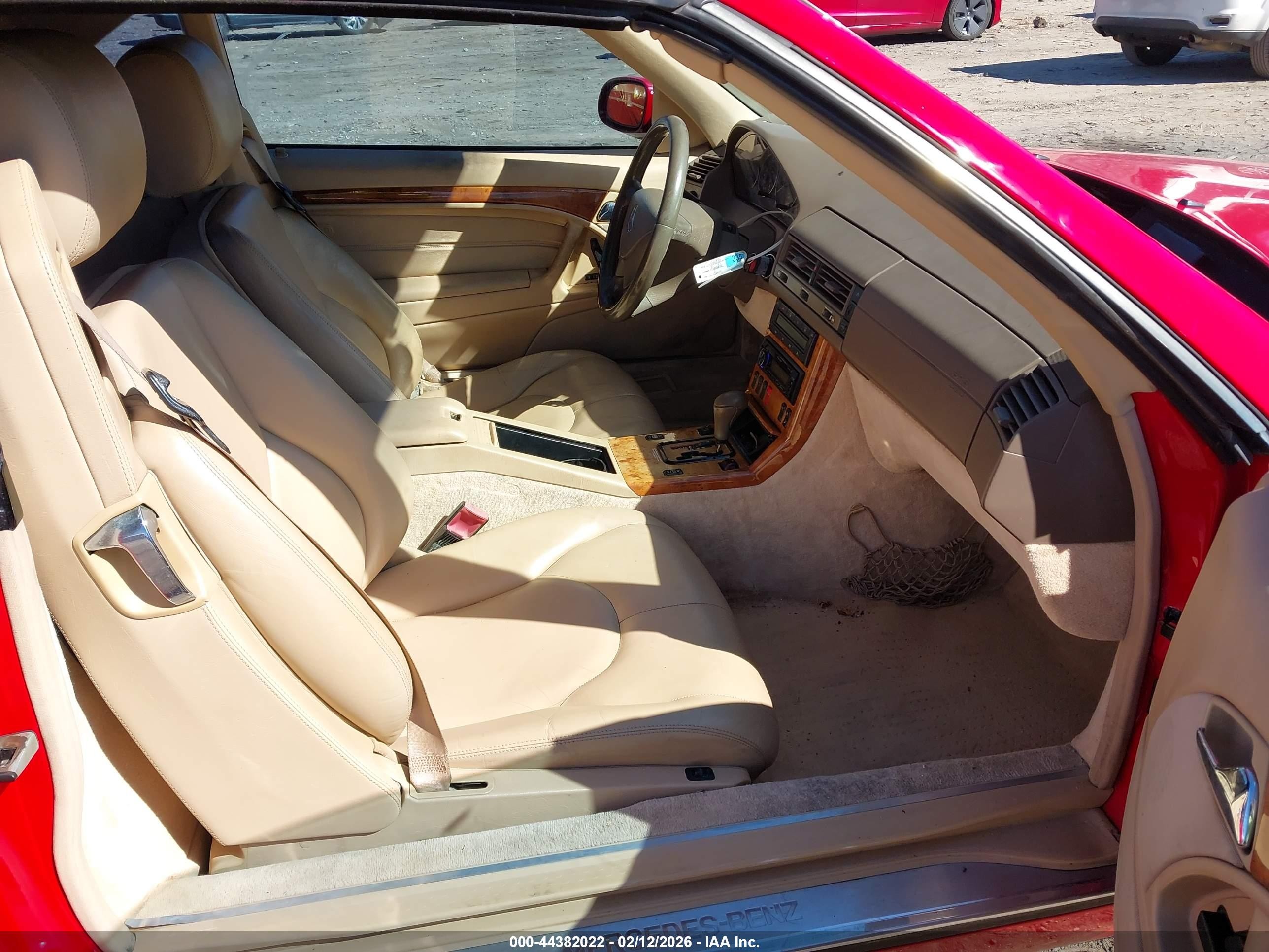 2000 Mercedes-benz Sl 500   Red vin: WDBFA68F8YF192388