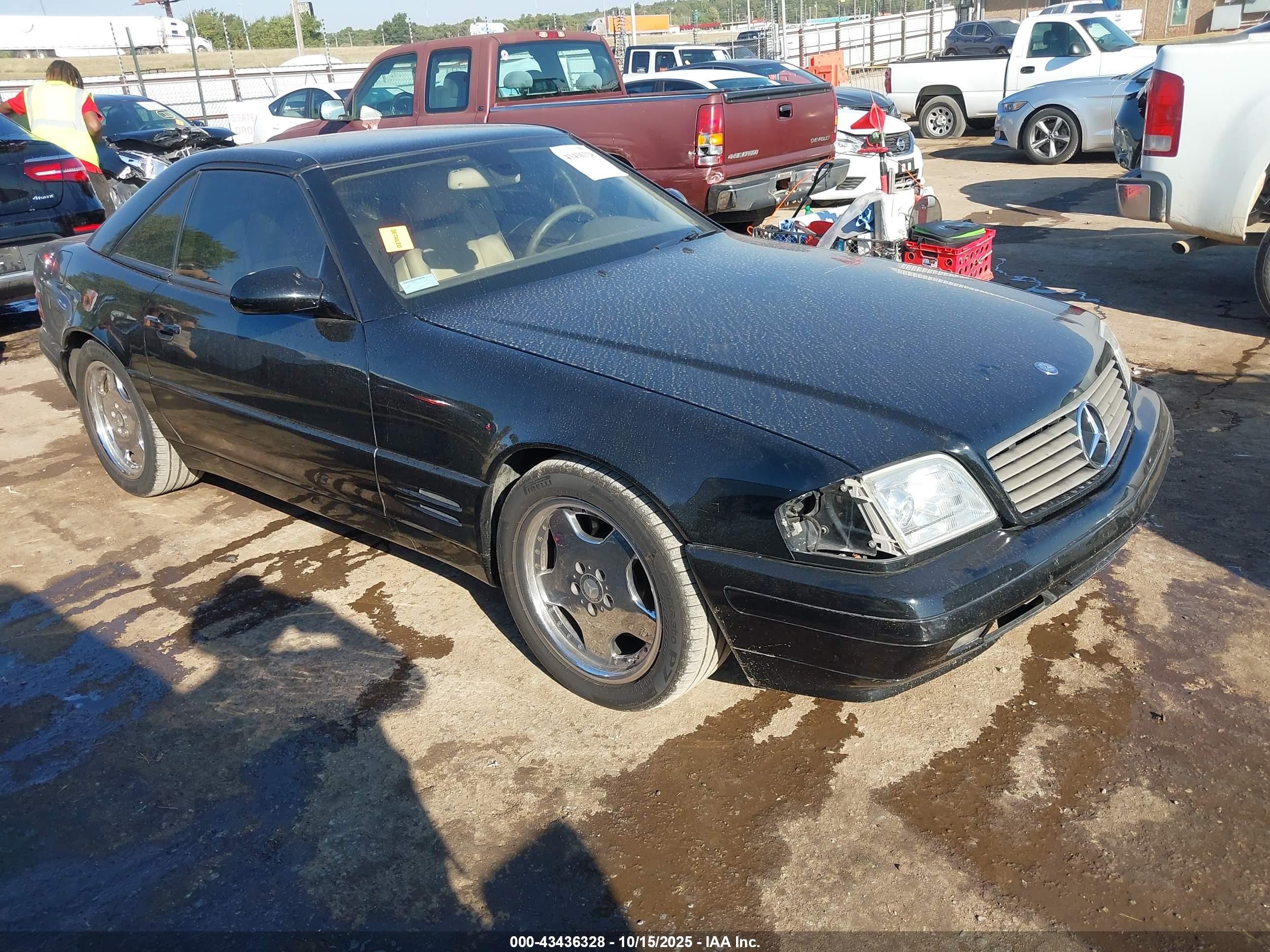 2000 Mercedes-benz Sl 500   Black vin: WDBFA68F8YF193752
