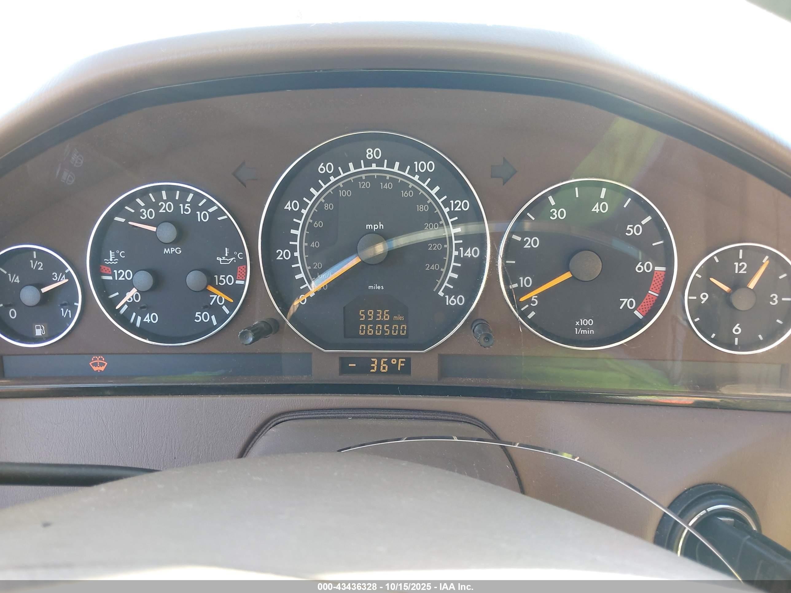 2000 Mercedes-benz Sl 500   Black vin: WDBFA68F8YF193752