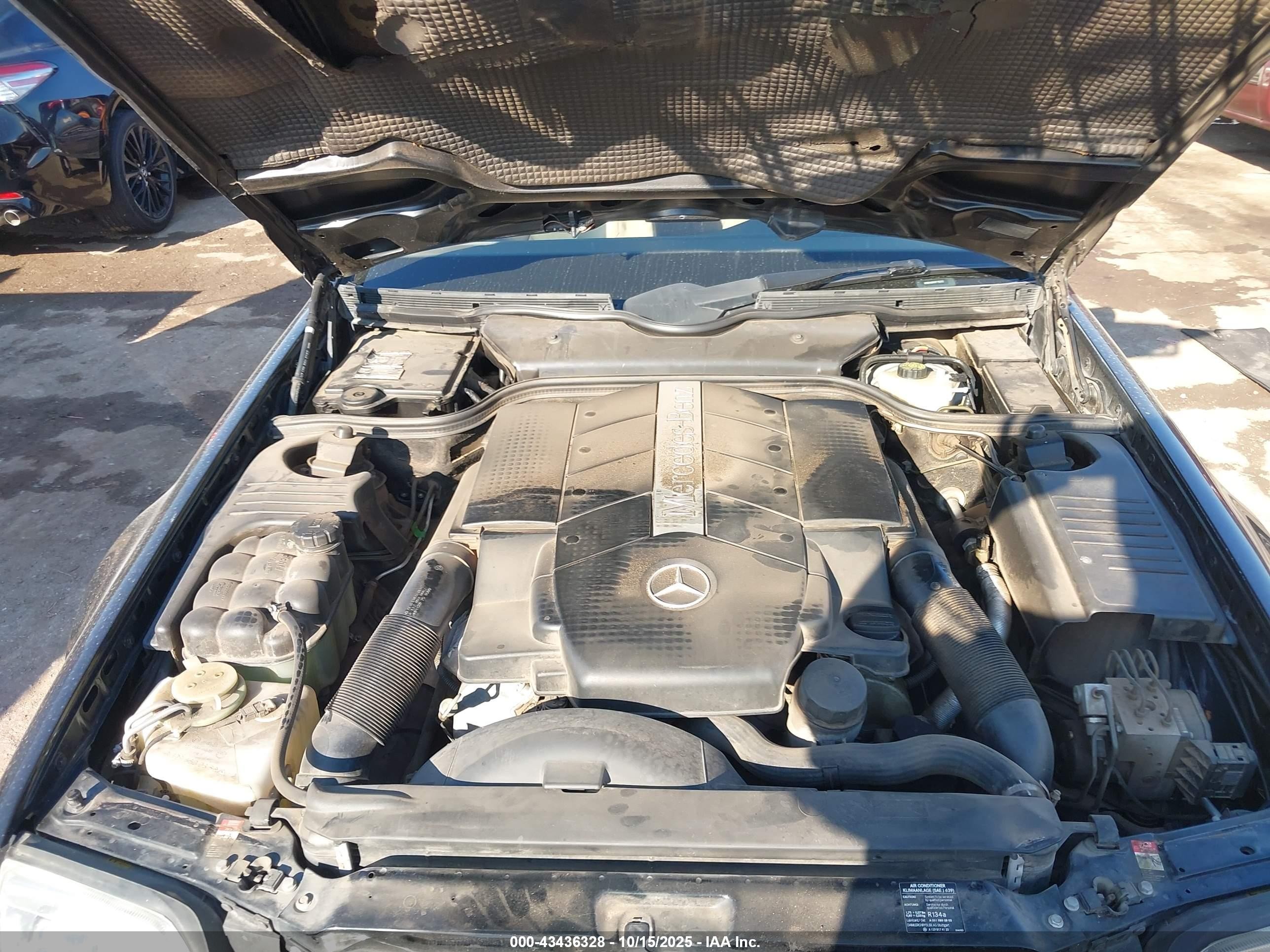 2000 Mercedes-benz Sl 500   Black vin: WDBFA68F8YF193752
