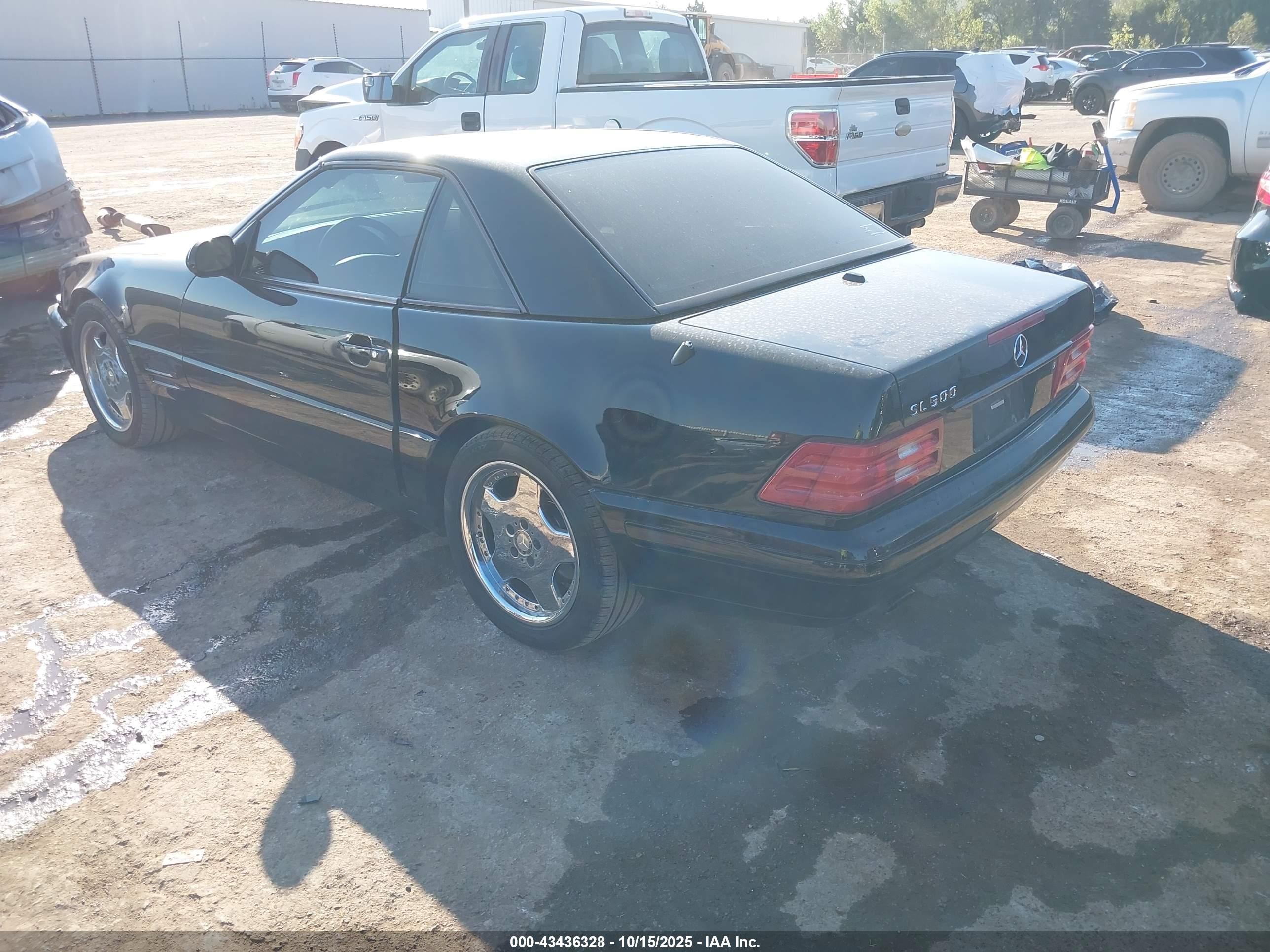 2000 Mercedes-benz Sl 500   Black vin: WDBFA68F8YF193752