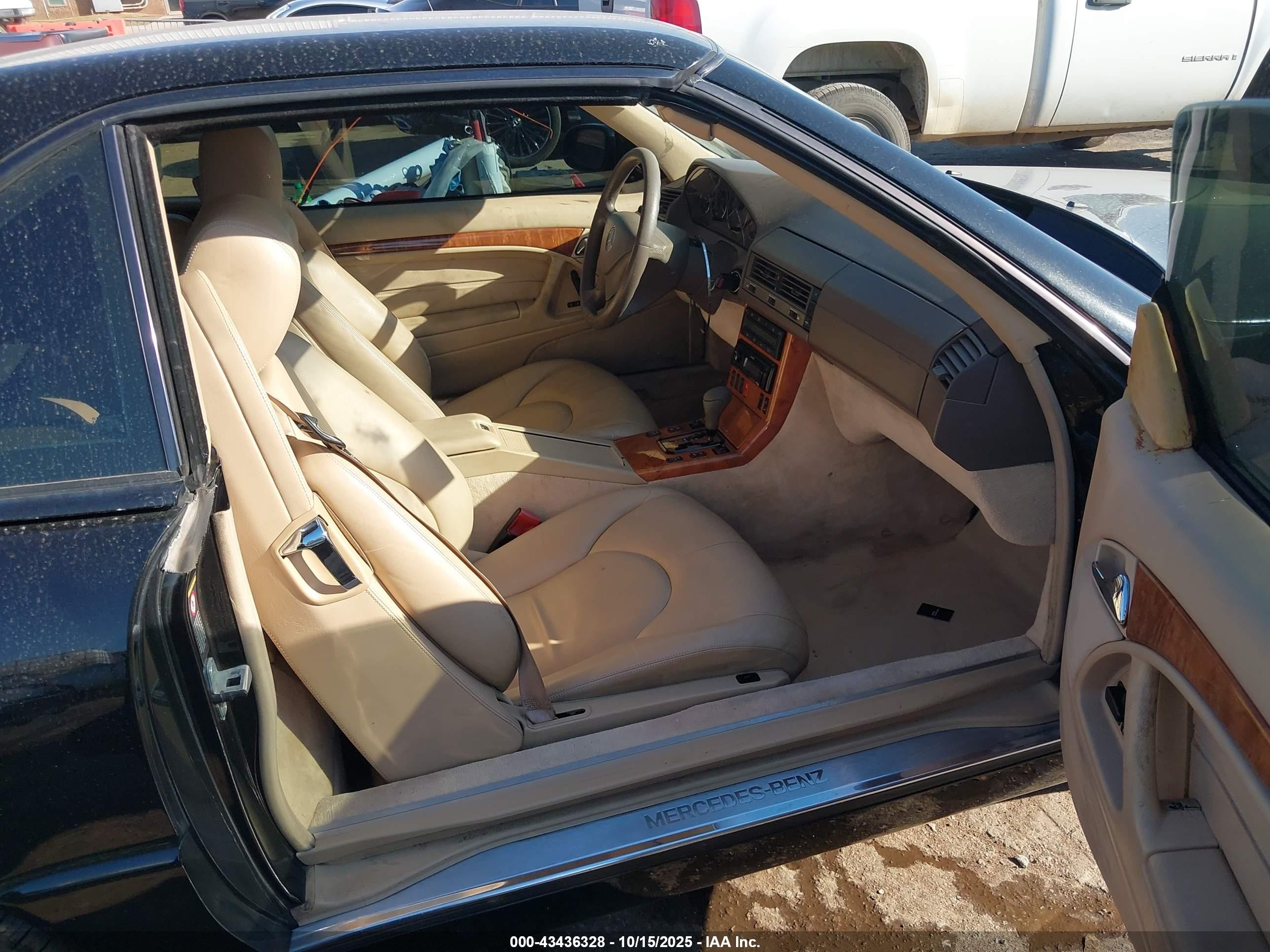 2000 Mercedes-benz Sl 500   Black vin: WDBFA68F8YF193752