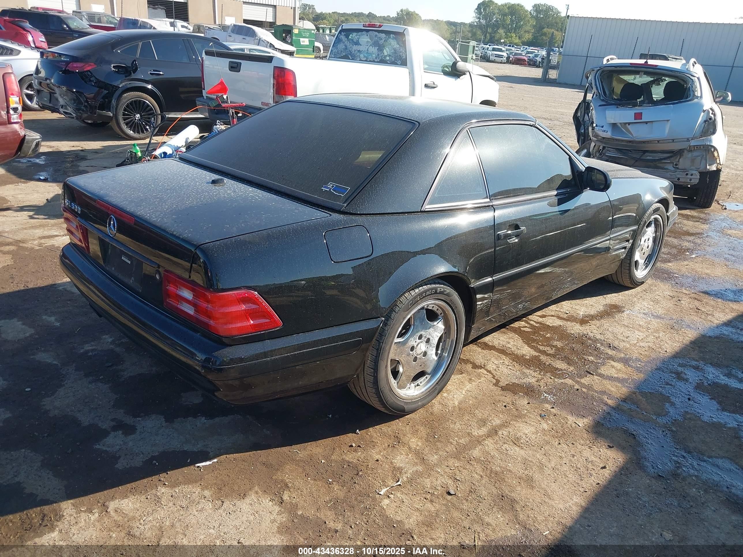 2000 Mercedes-benz Sl 500   Black vin: WDBFA68F8YF193752