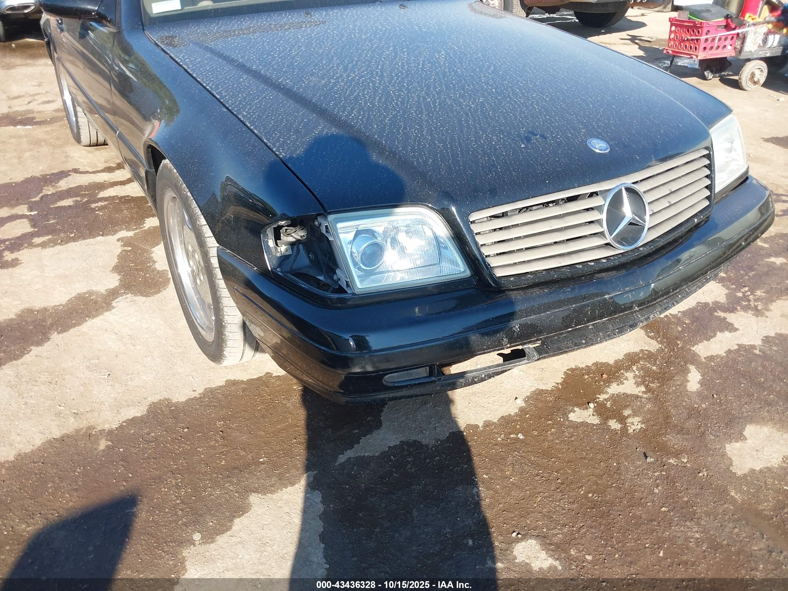 2000 Mercedes-benz Sl 500   Black vin: WDBFA68F8YF193752