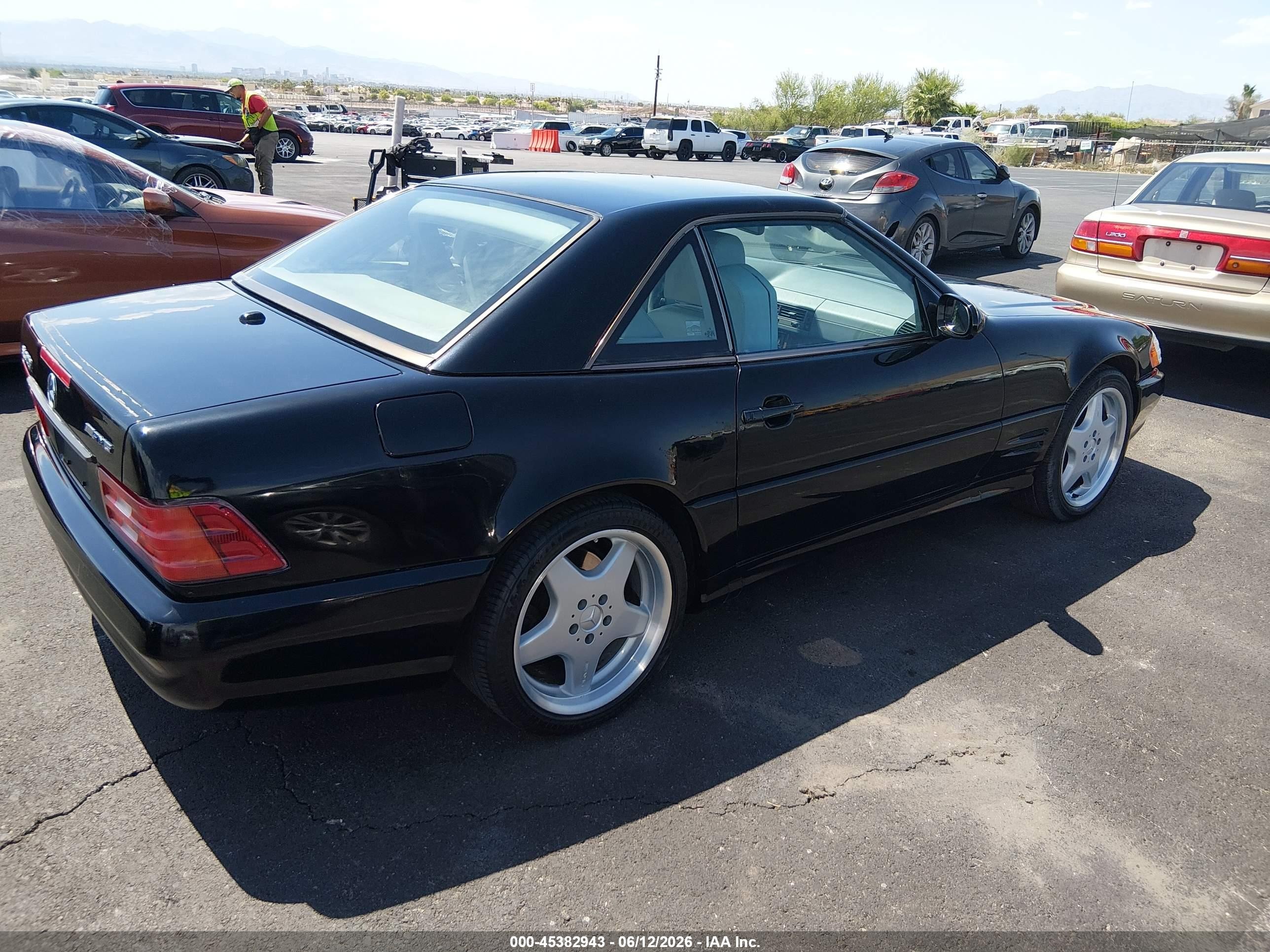2001 Mercedes-benz Sl 500   Black vin: WDBFA68F91F199095