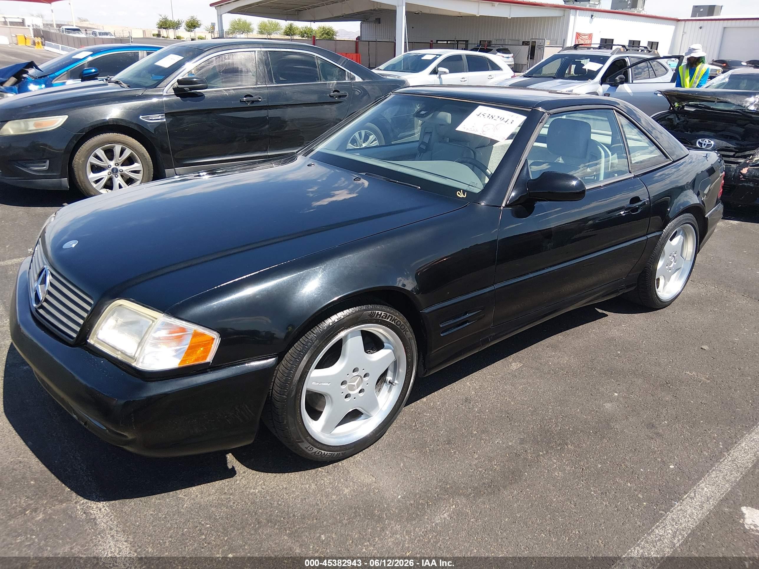 2001 Mercedes-benz Sl 500   Black vin: WDBFA68F91F199095