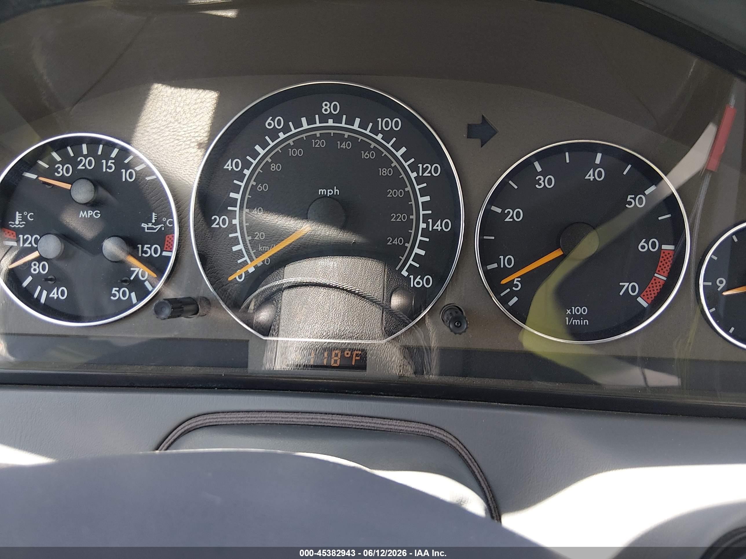 2001 Mercedes-benz Sl 500   Black vin: WDBFA68F91F199095